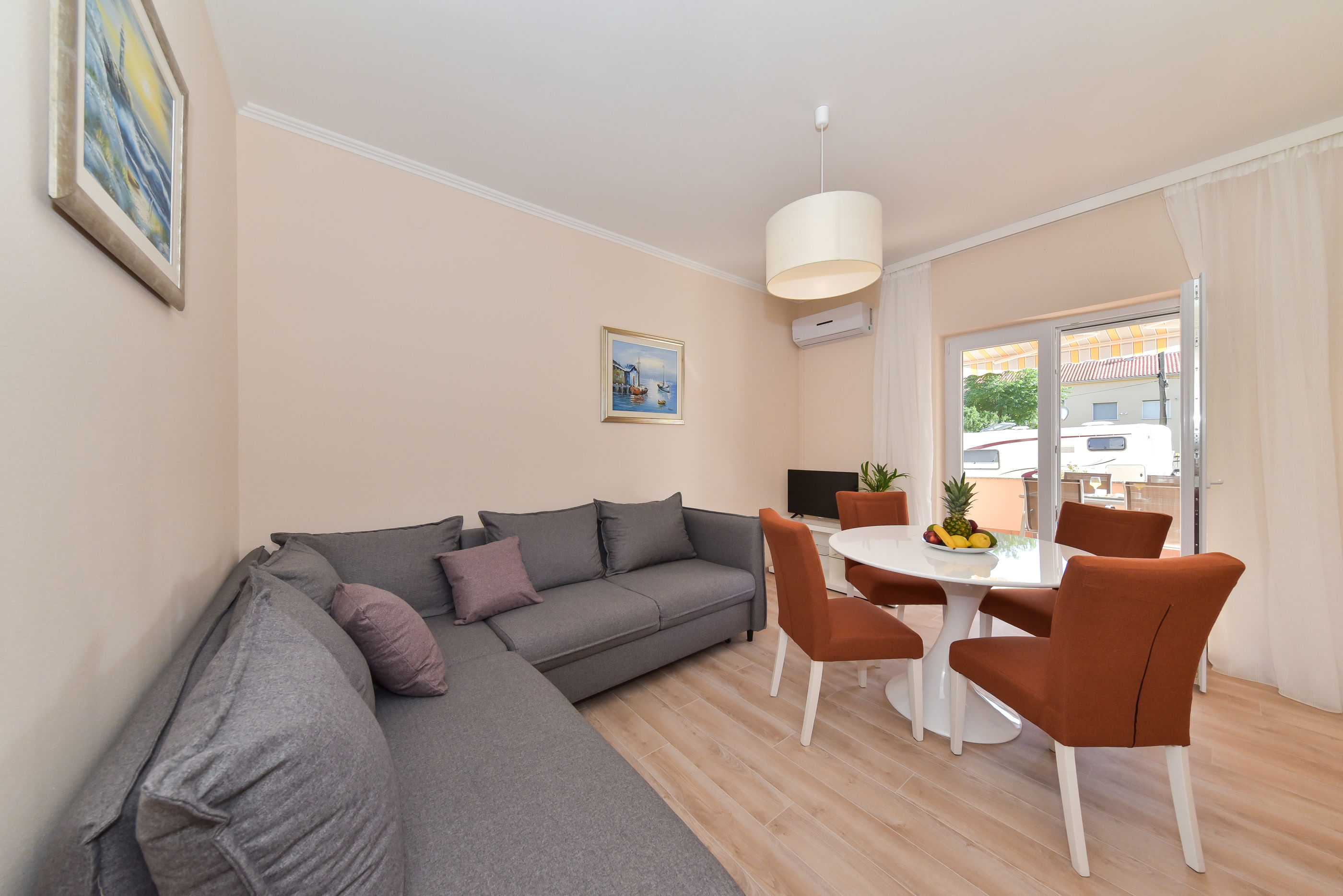 Apartments Medanic A2