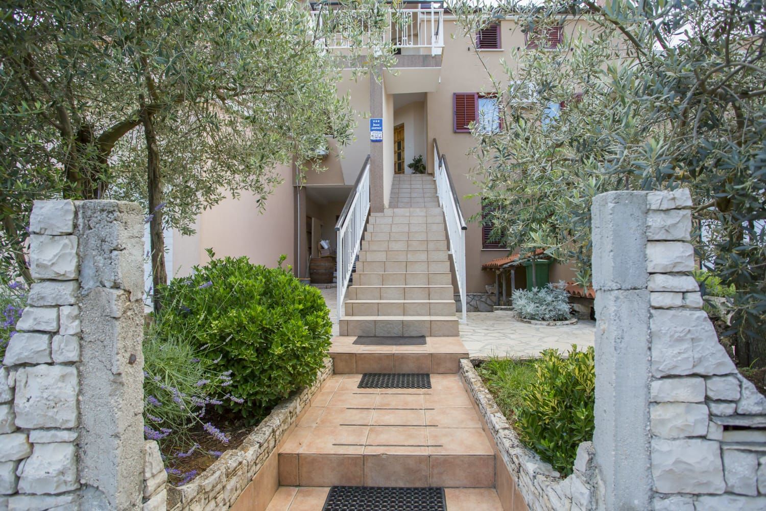 Apartments Armando 60821-A1