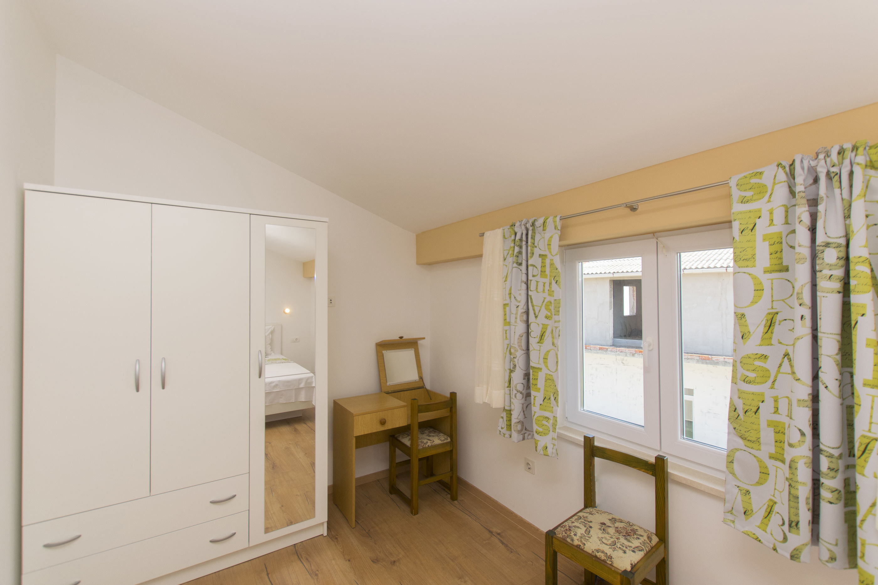 Apartments and Room Central Position 53491-S1