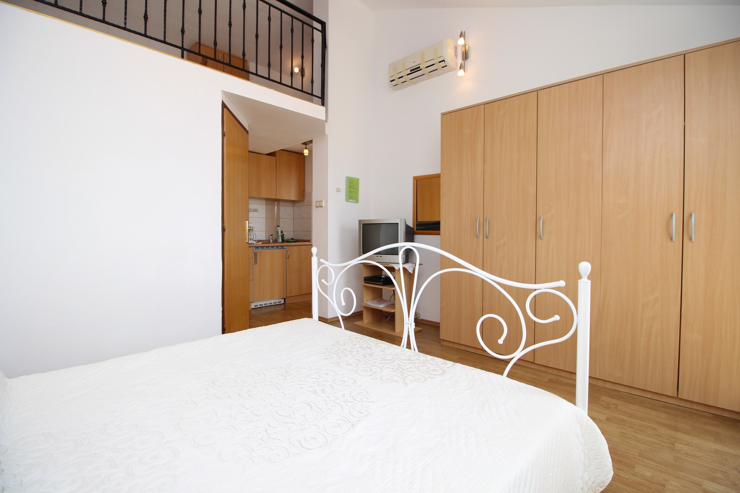 Apartments IVONA 6 62864-A1