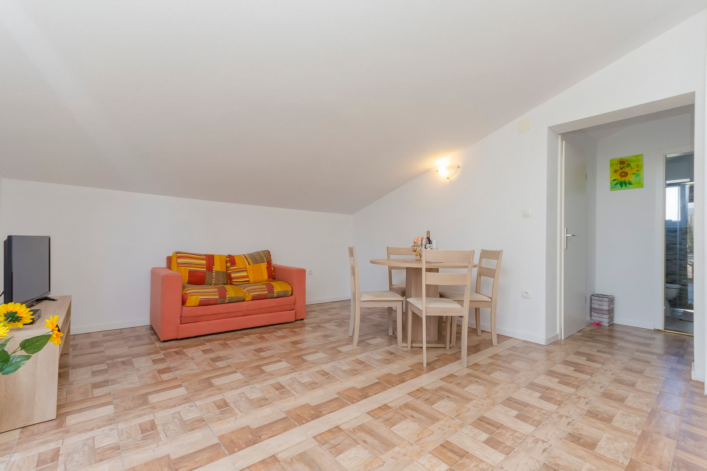Apartments Snjezana 61211-A1