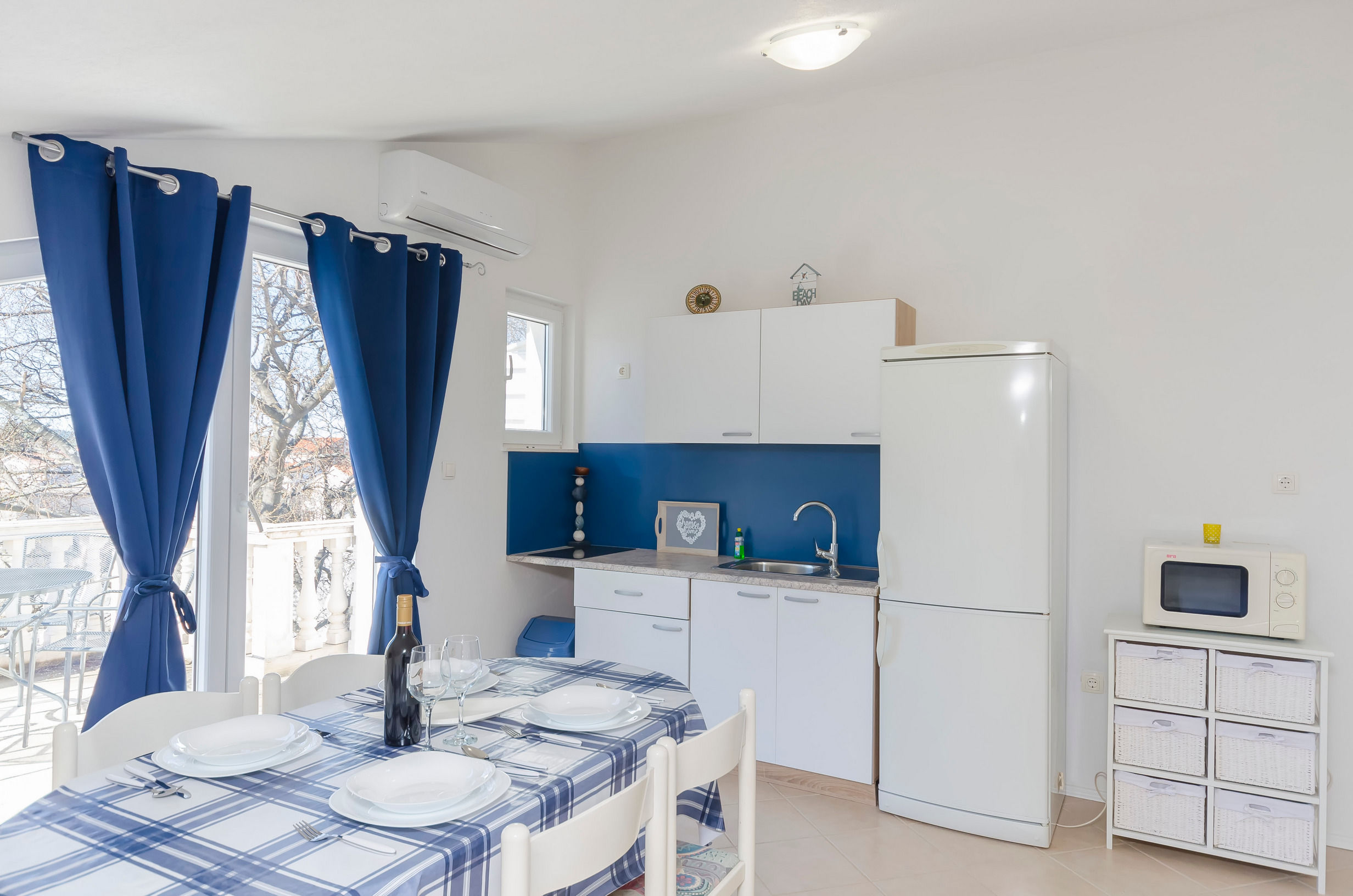 Apartments Snjezana 61211-A2