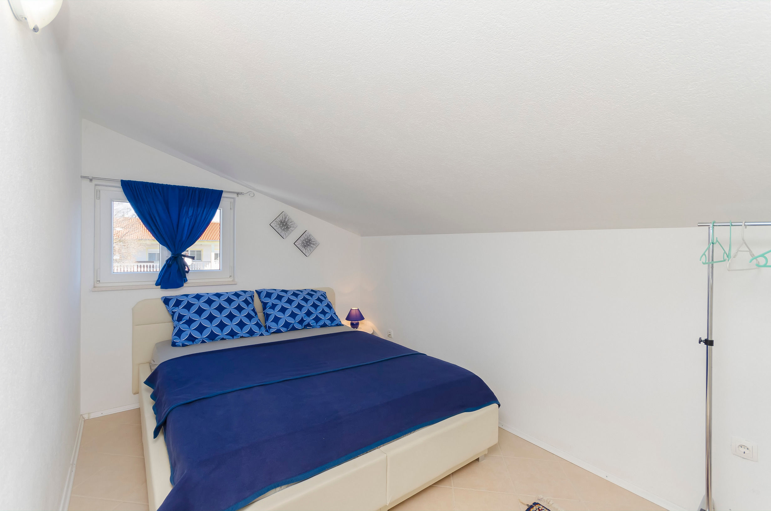 Apartments Snjezana 61211-A2