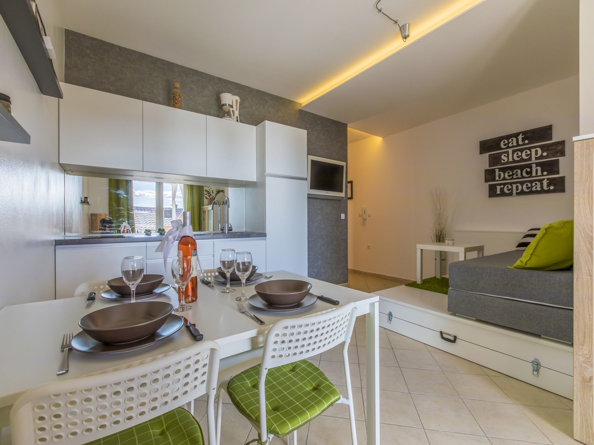 Apartment Color Green 62857-A1