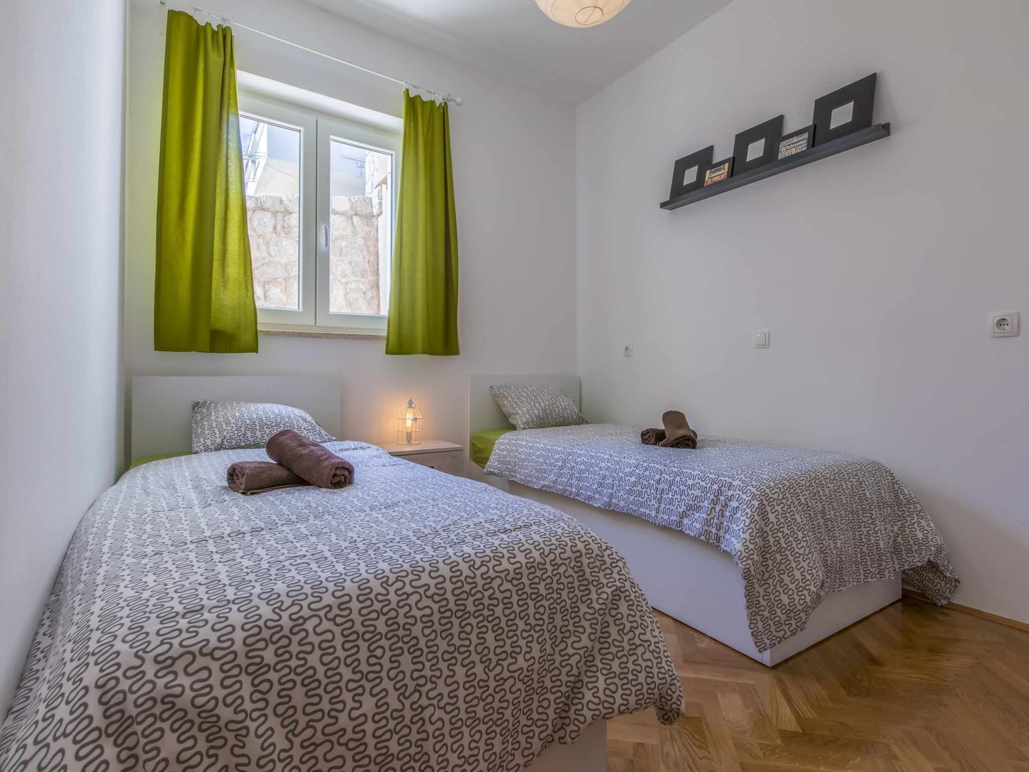 Apartment Color Green 62857-A1