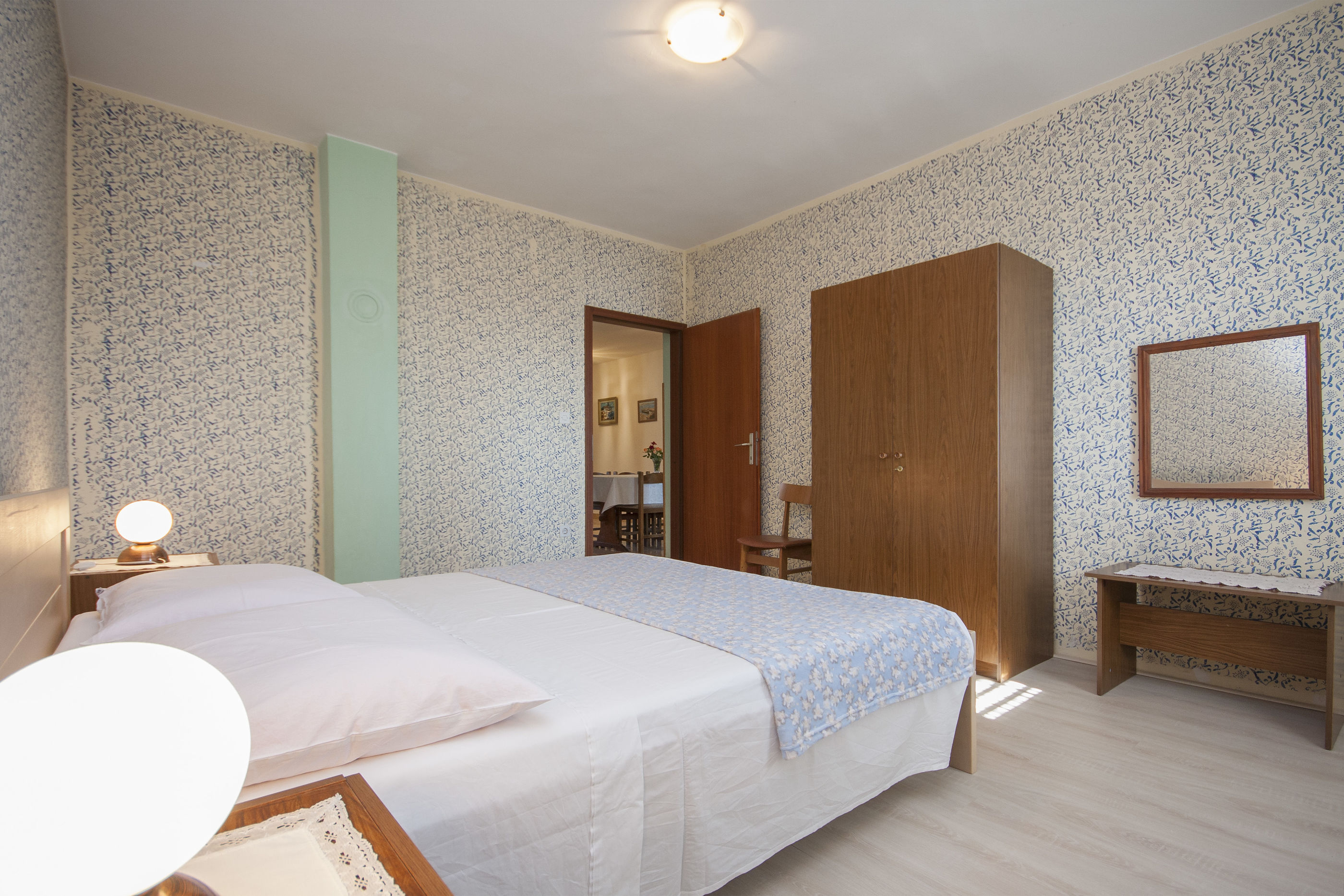 Apartments Frane 20431-A2