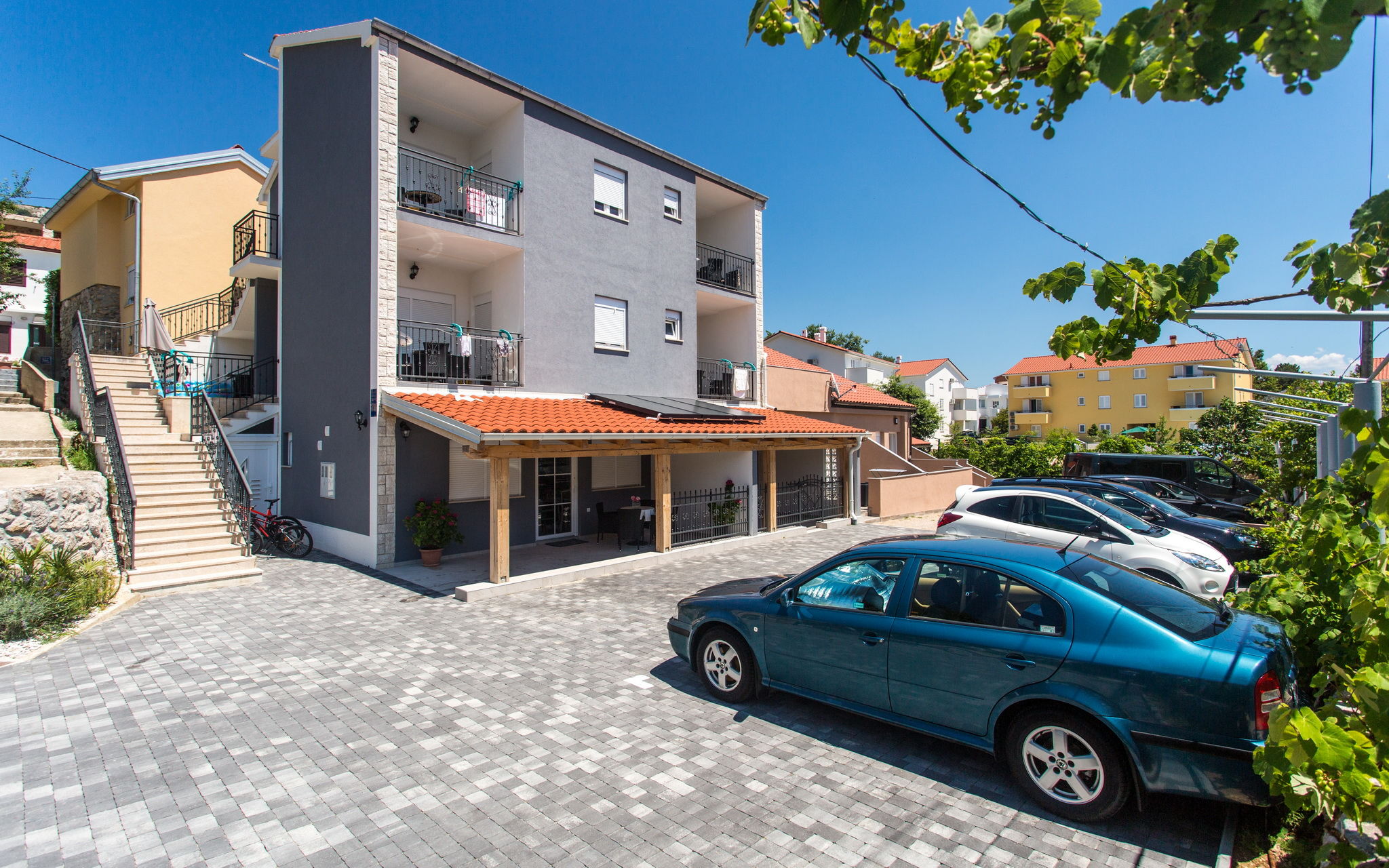 Apartments BERISHA I 69019-A4