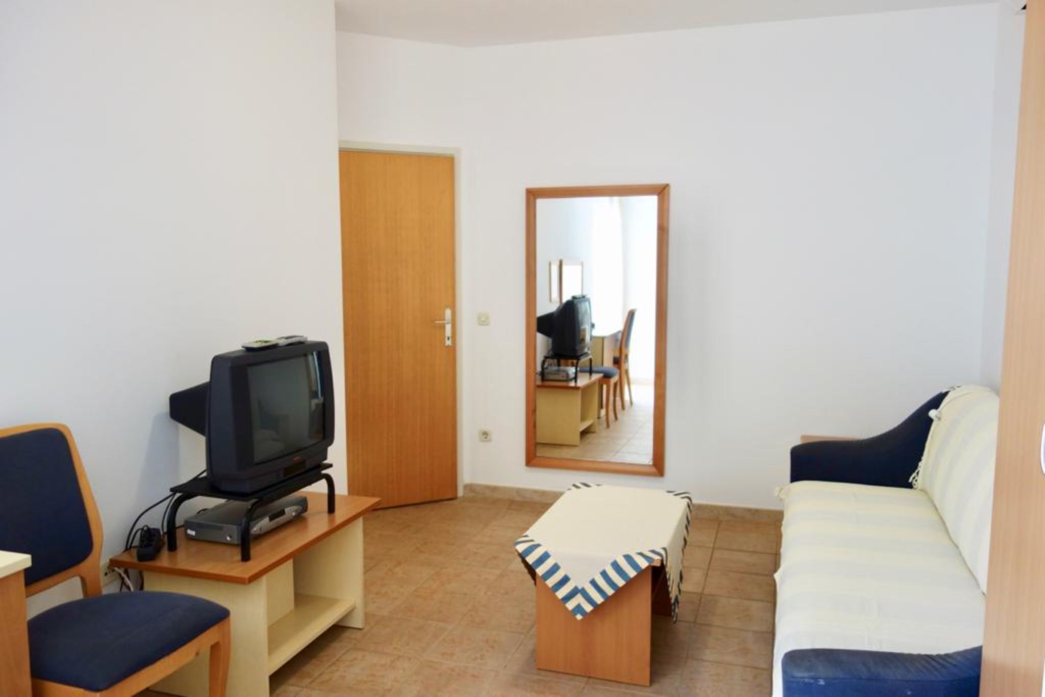 Apartments De Martini 43915-A6