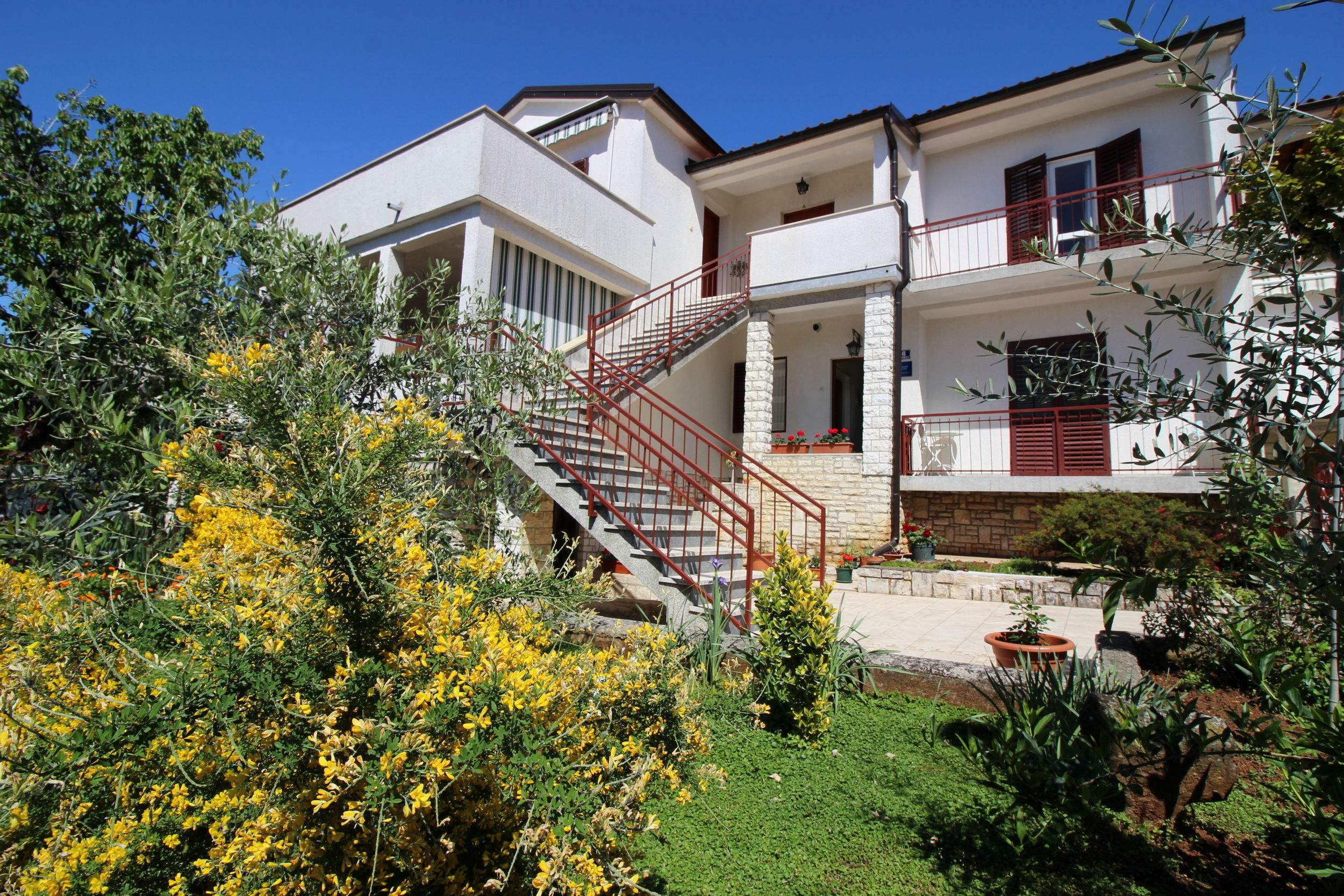 Apartments Anka 16927-A2