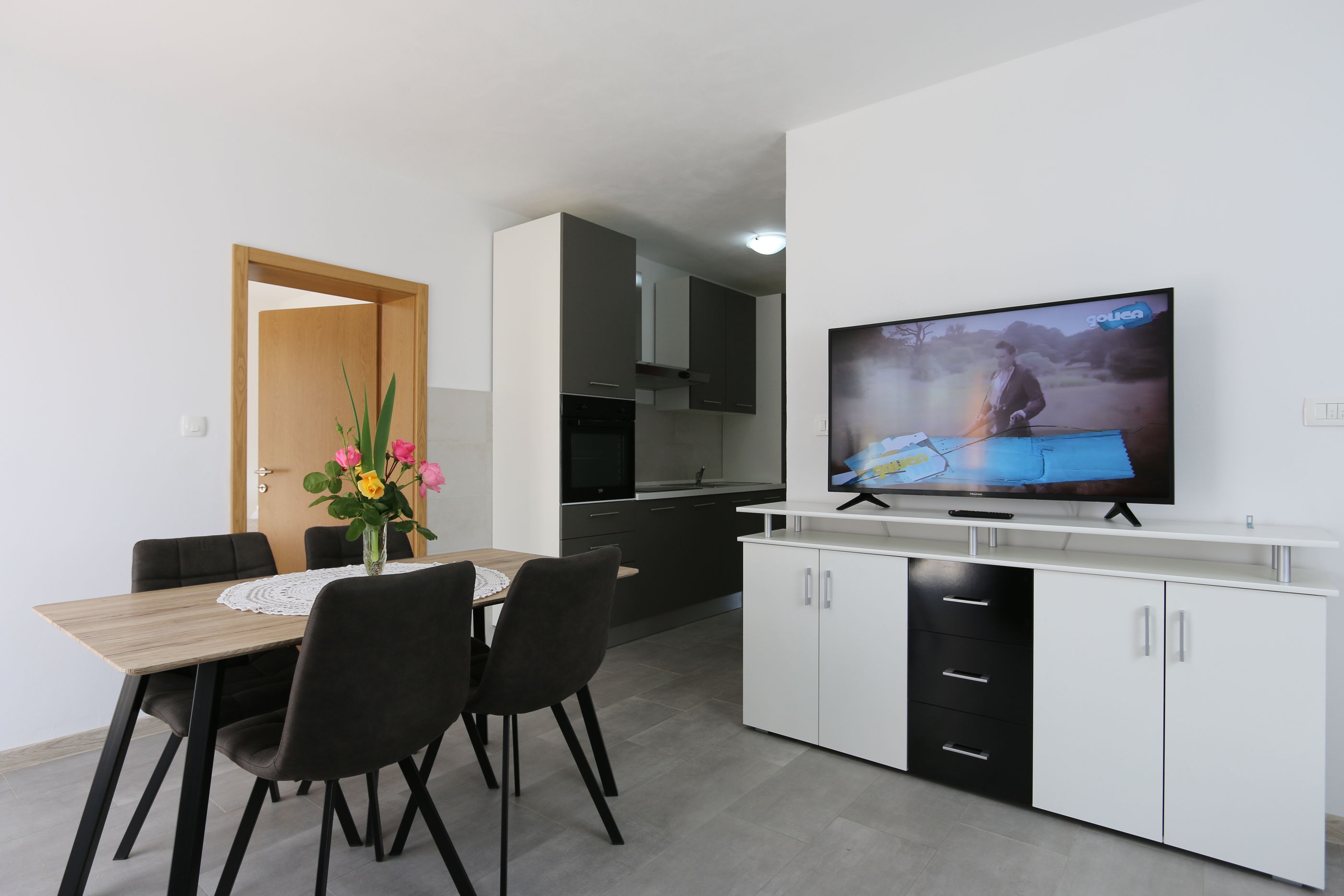 Apartments Mihalić 10070-A4