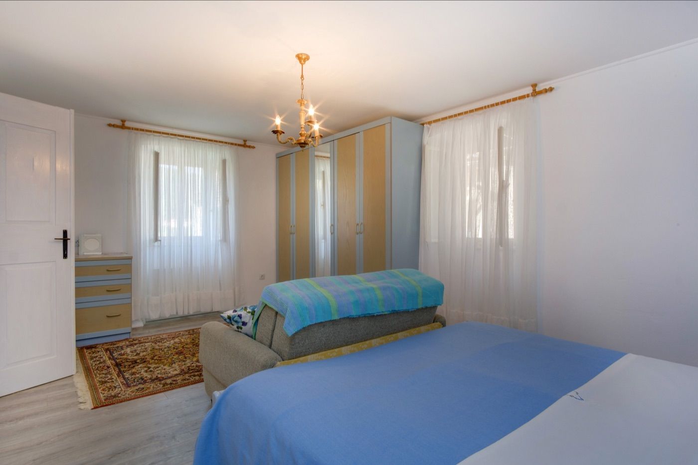 House JONA 64509-K1