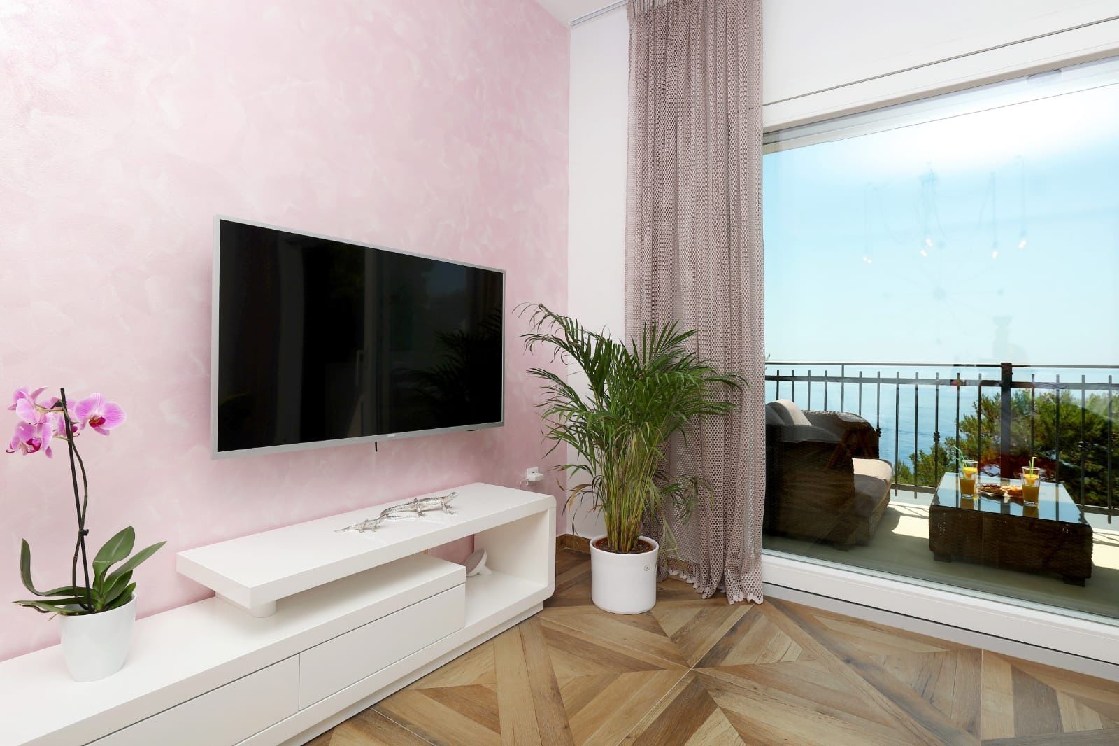 Apartments REDSTONE luxury apartments 61761-A1