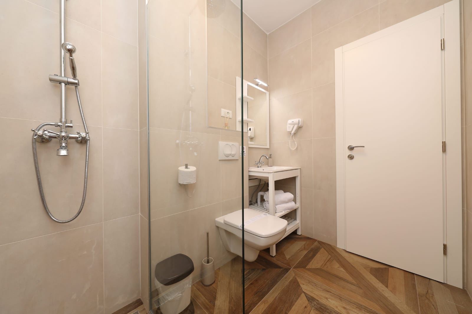 Apartments REDSTONE luxury apartments 61761-A1