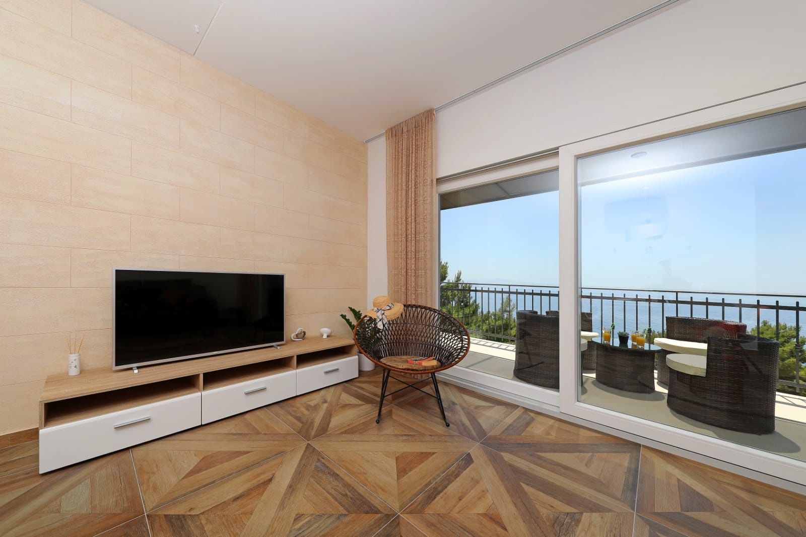 Apartments REDSTONE luxury apartments 61761-A2