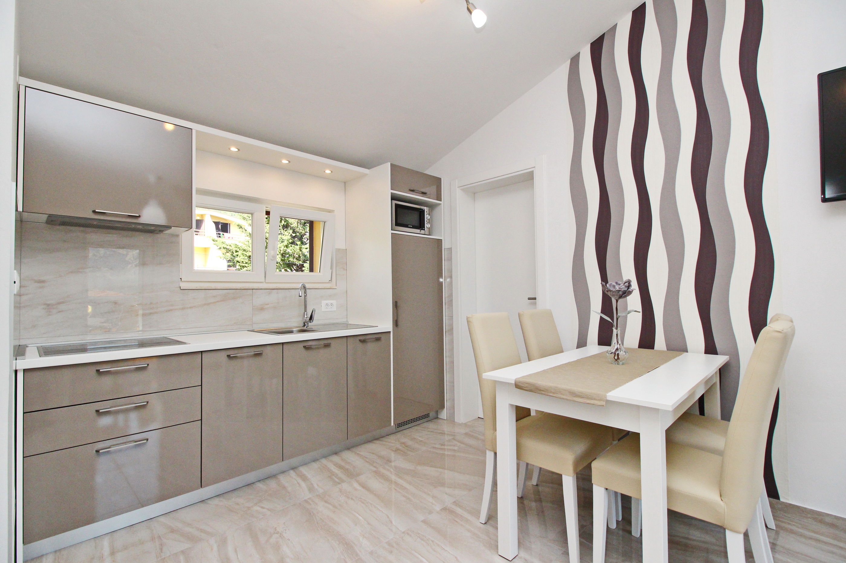 Apartments Čubranić Nada 69001-A4
