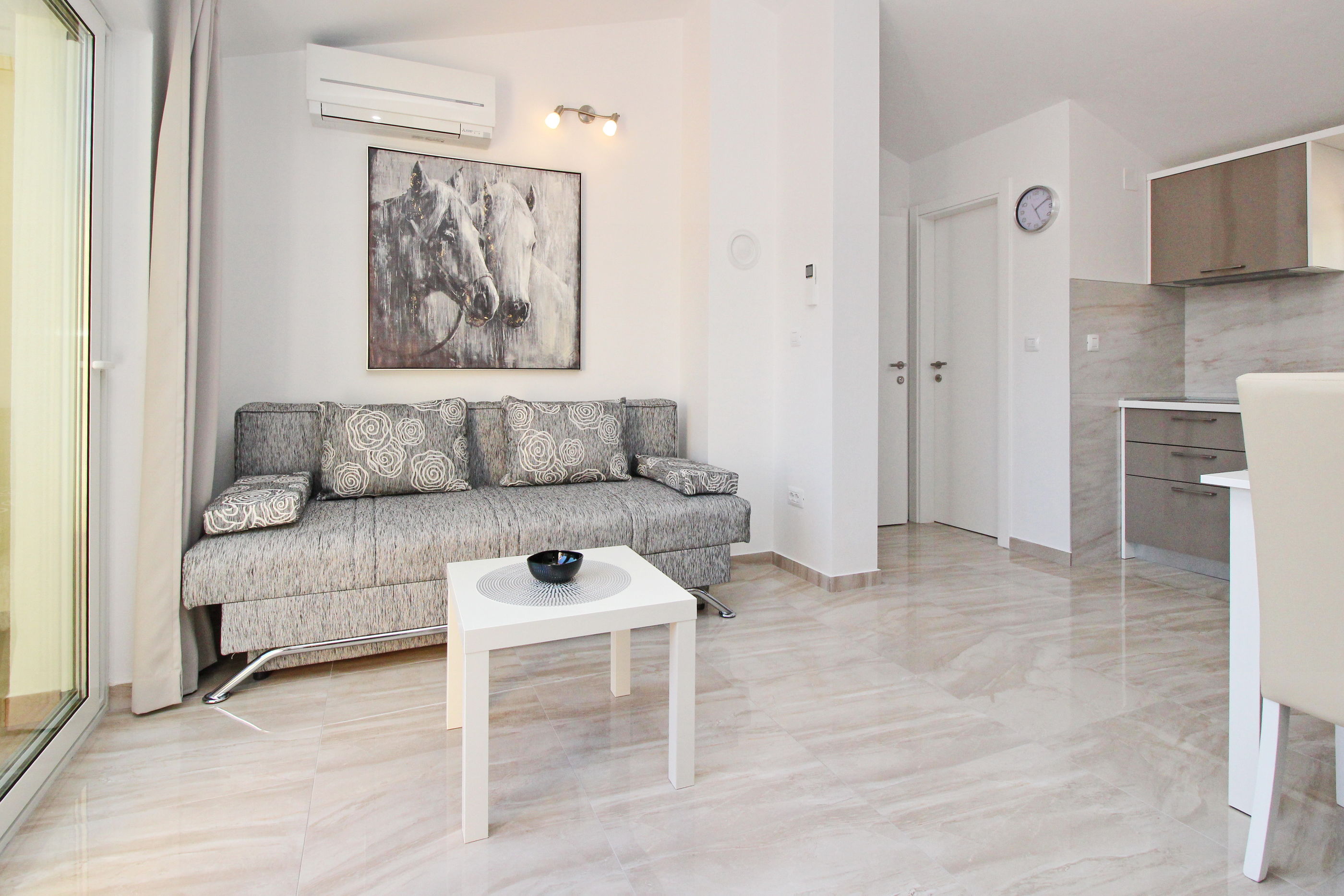 Apartments Čubranić Nada 69001-A4