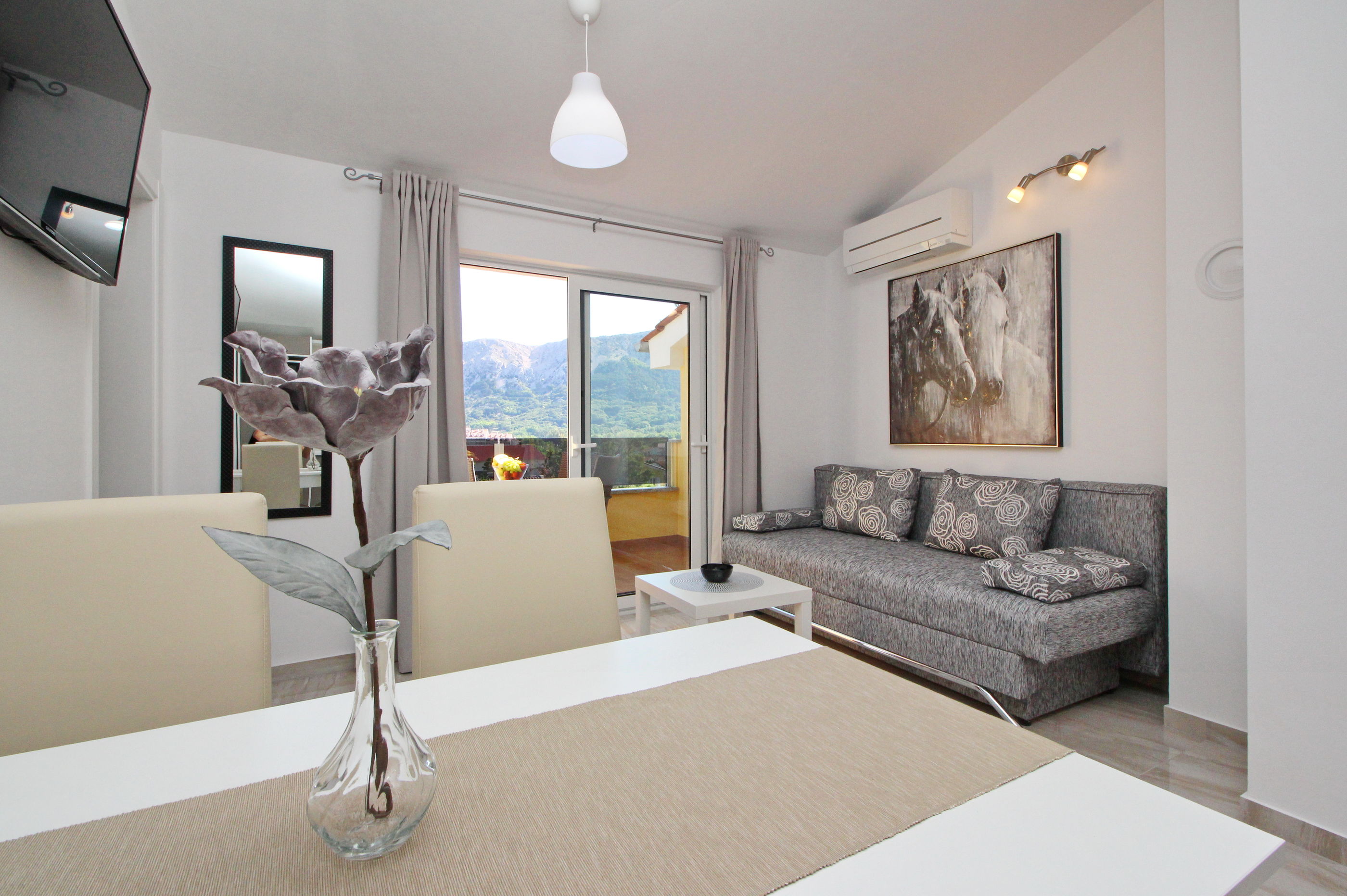 Apartments Čubranić Nada 69001-A4