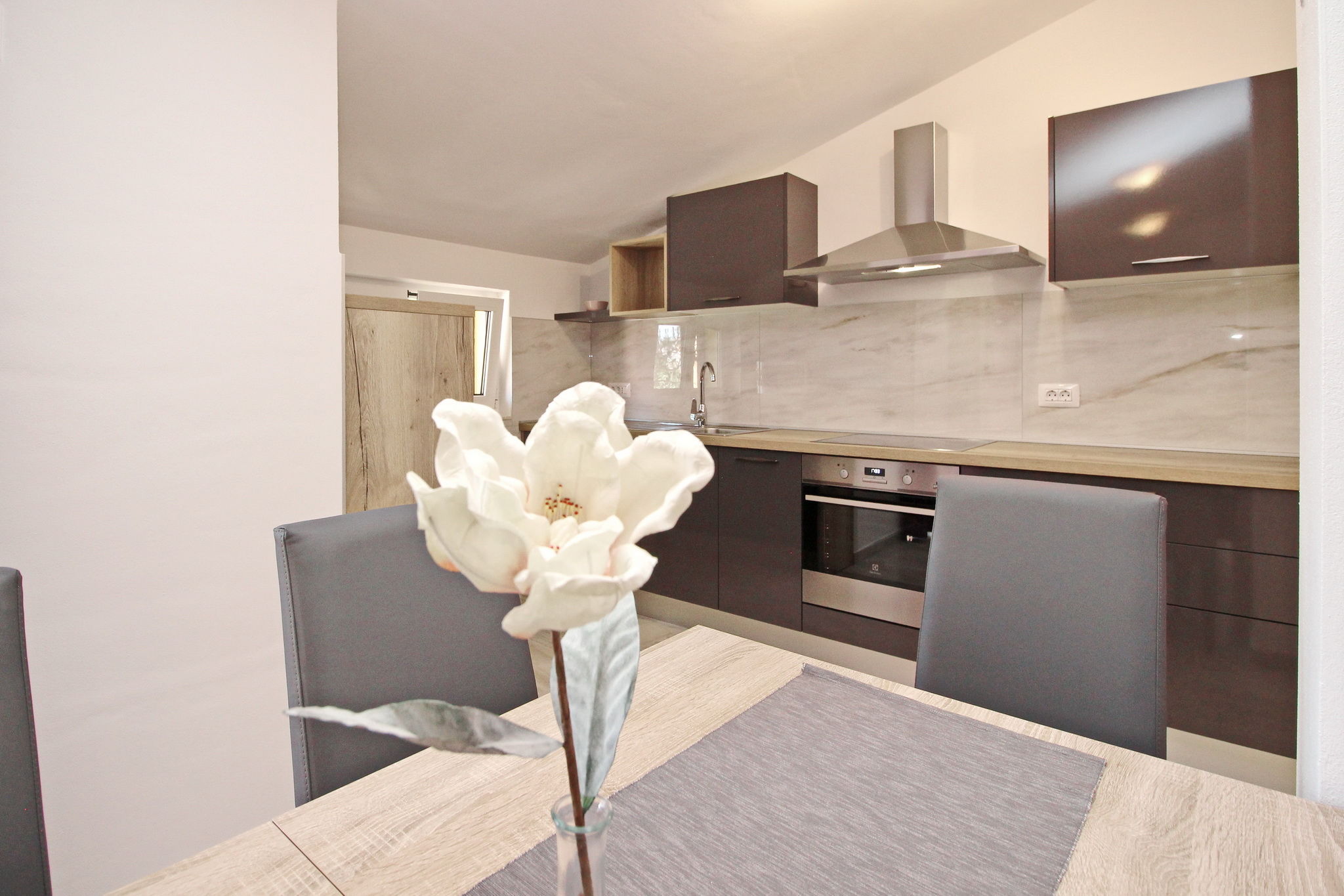 Apartments Čubranić Nada 69001-A7