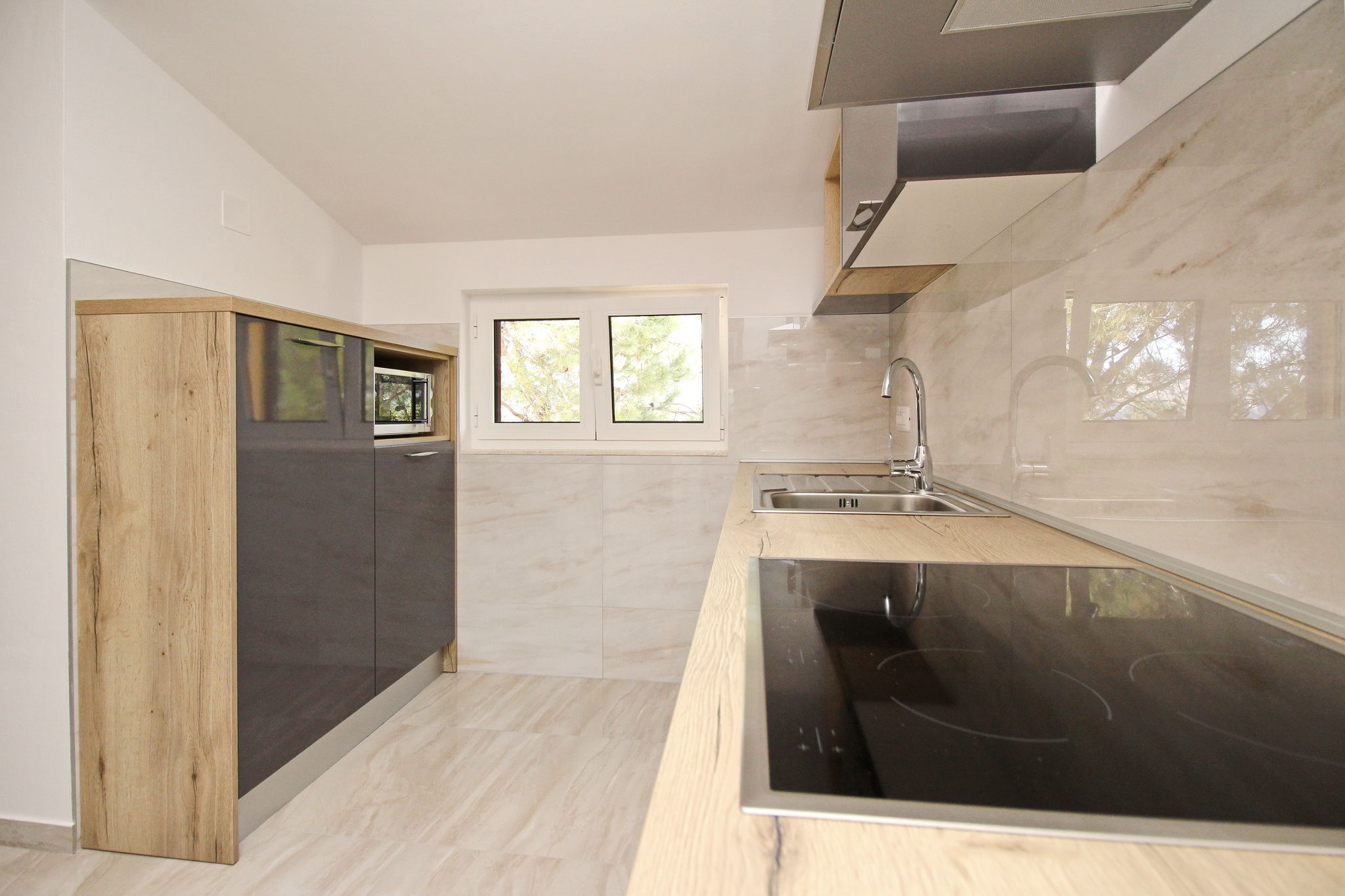 Apartments Čubranić Nada 69001-A7
