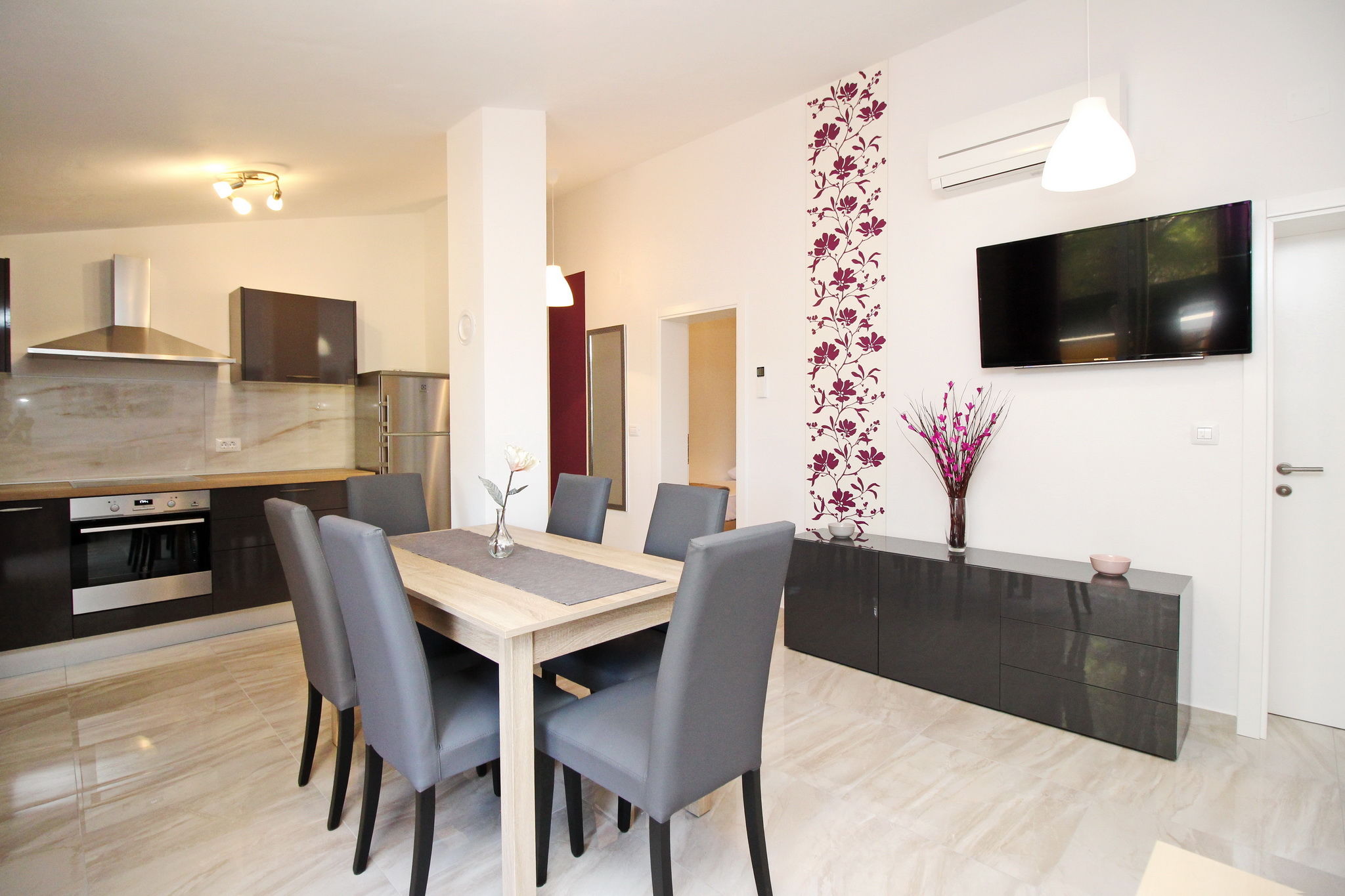 Apartments Čubranić Nada 69001-A7