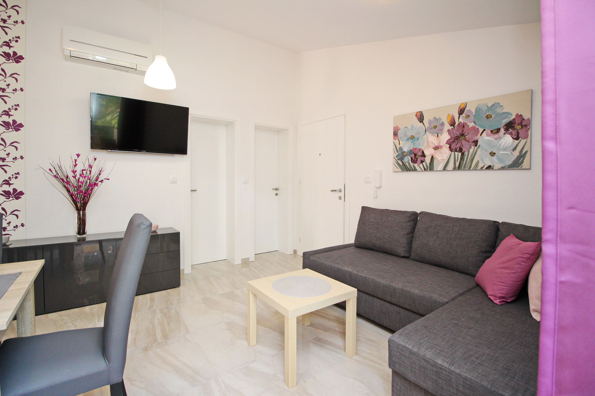 Apartments Čubranić Nada 69001-A7