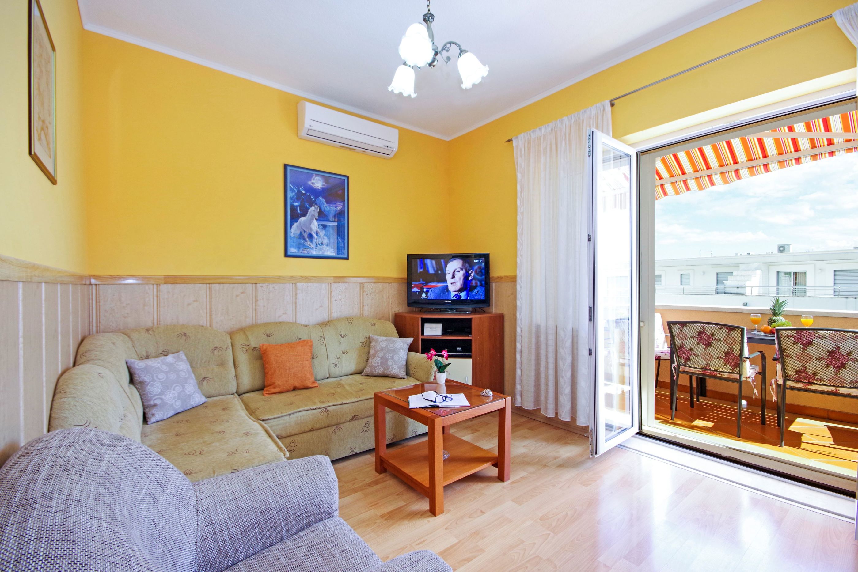 Apartments Vesna 36771-A1