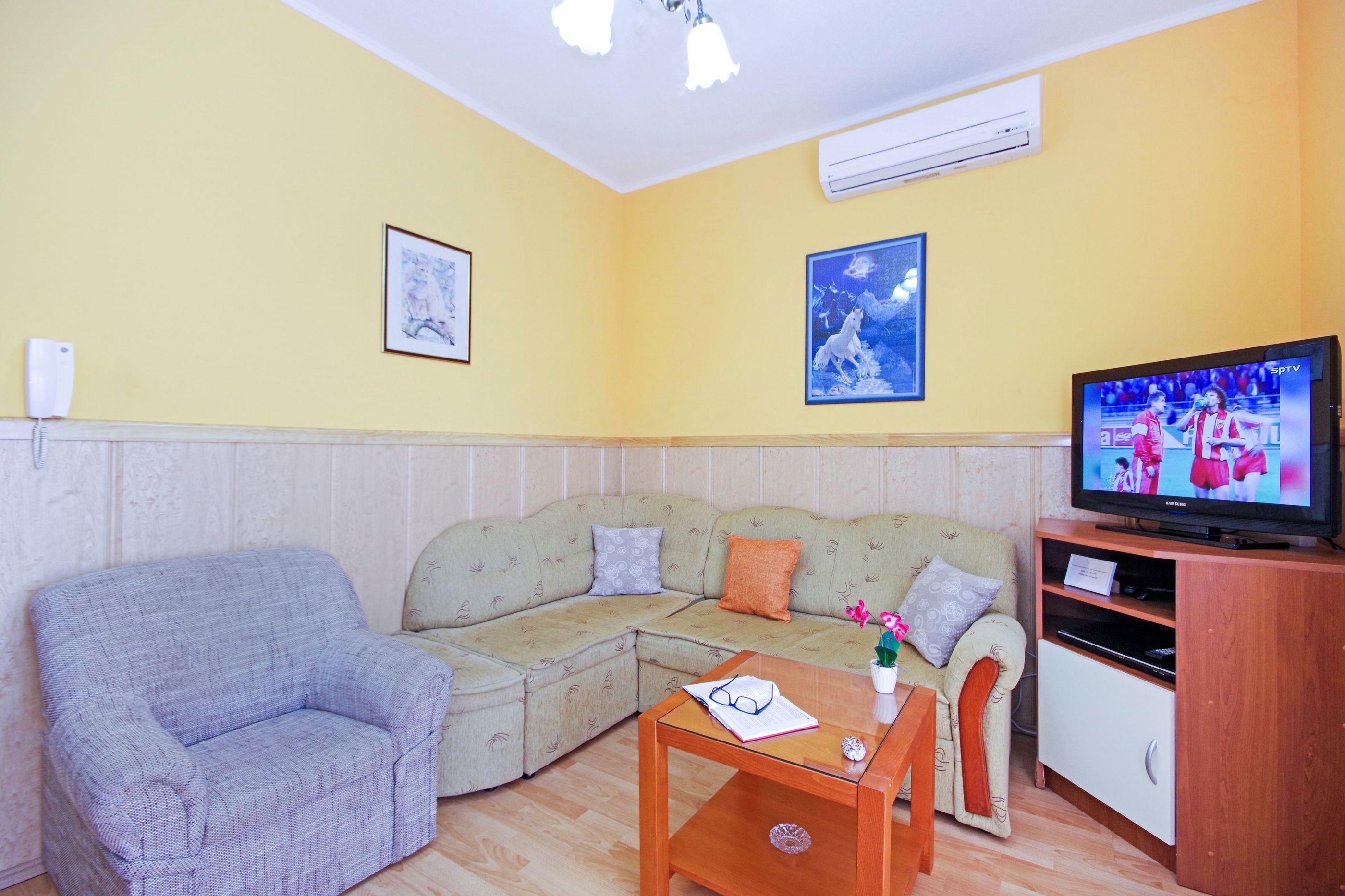 Apartments Vesna 36771-A1