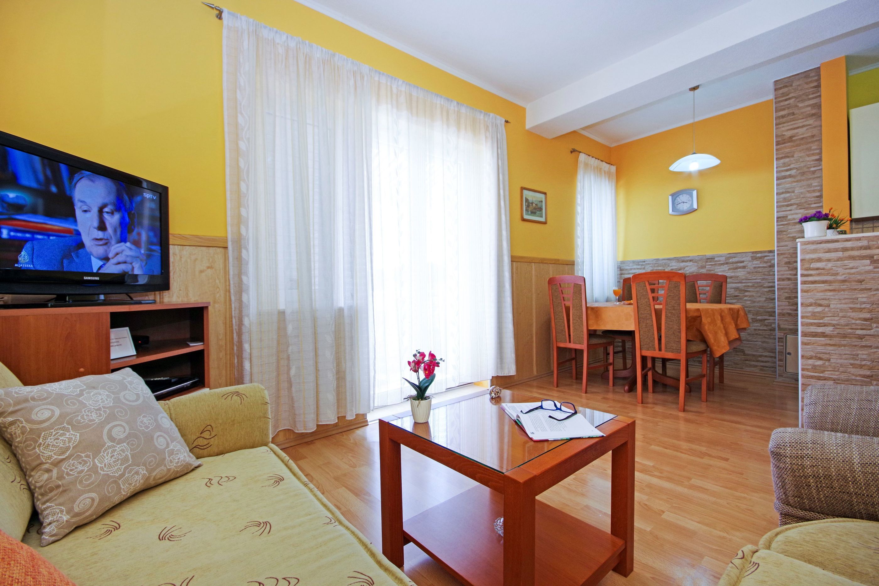 Apartments Vesna 36771-A1