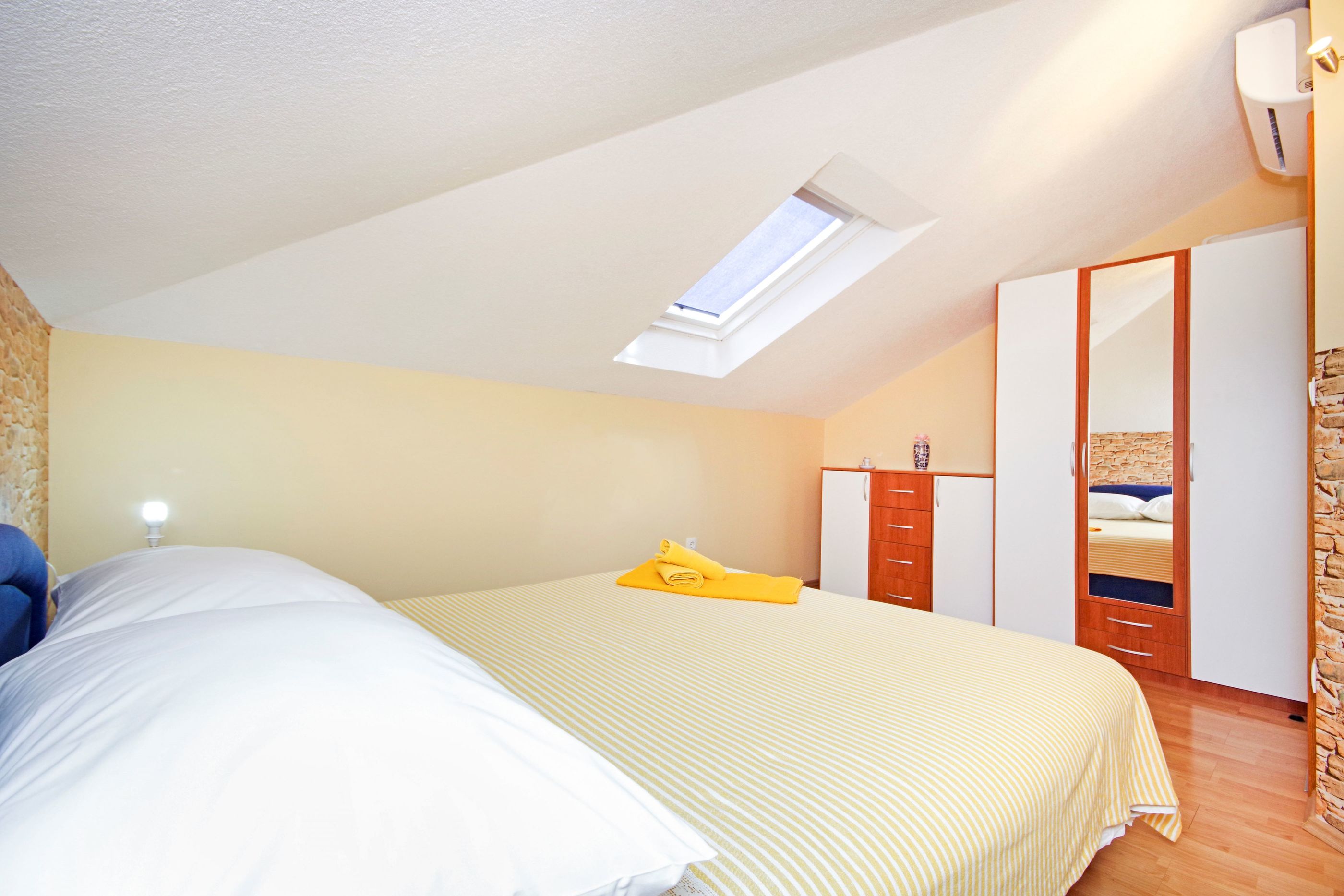 Apartments Vesna 36771-A2