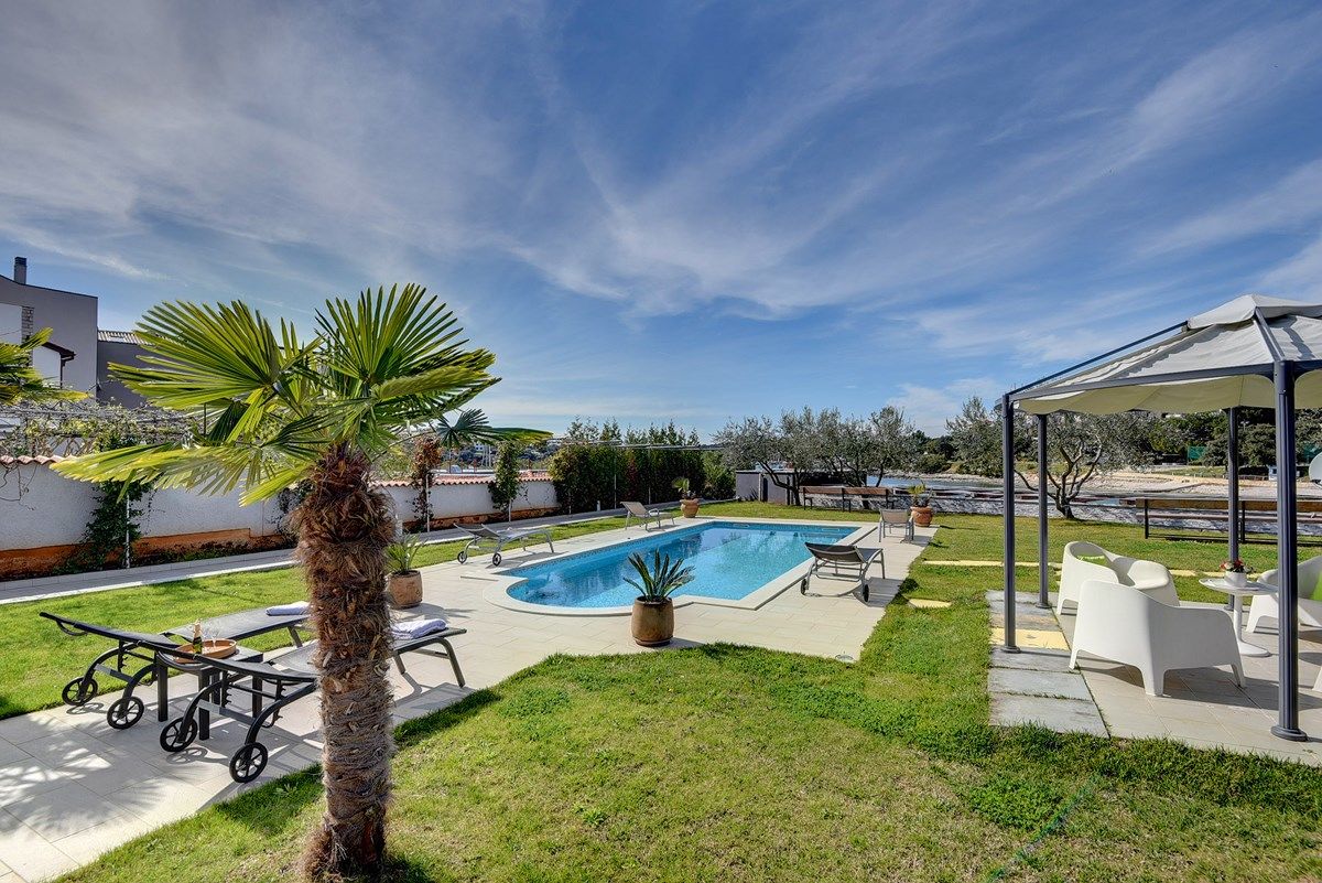 Villa Contessa Del Mar 74042-K1
