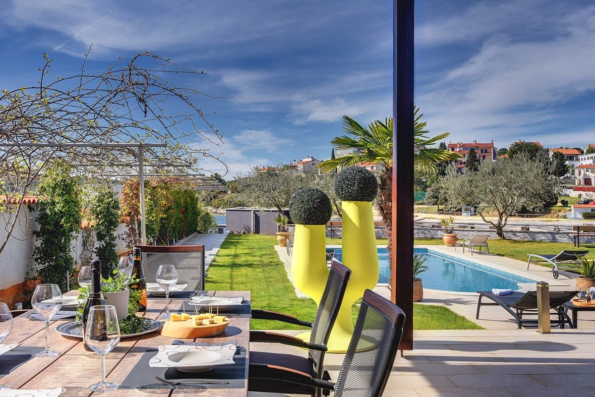Villa Contessa Del Mar 74042-K1