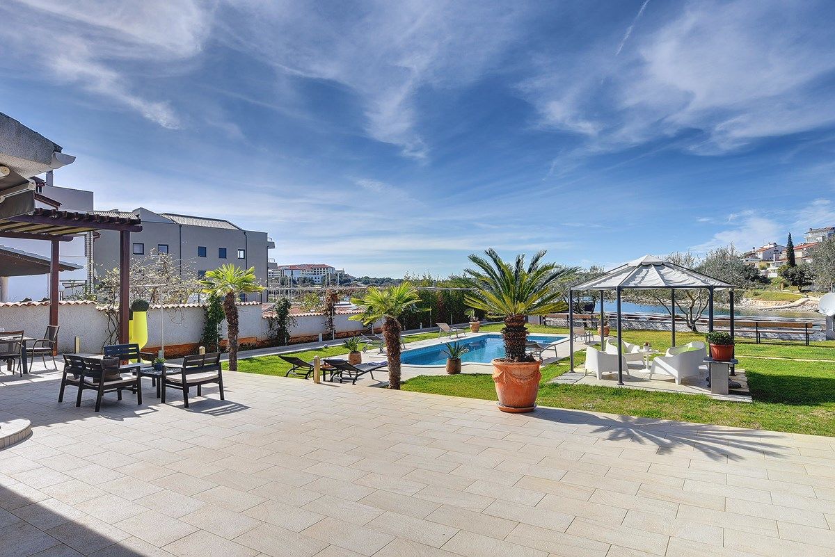 Villa Contessa Del Mar 74042-K1