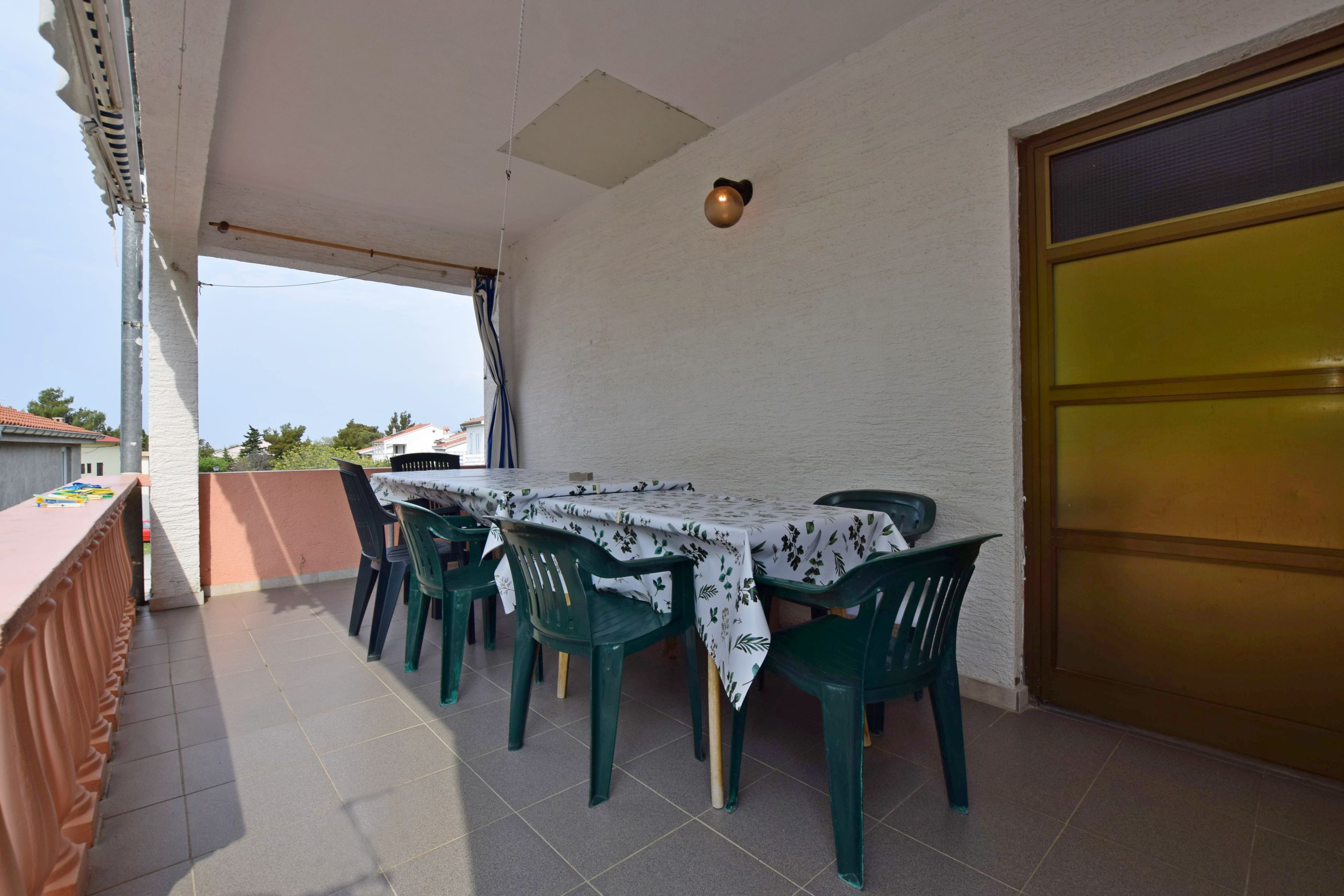 Apartment and Rooms Mila 63641-S2