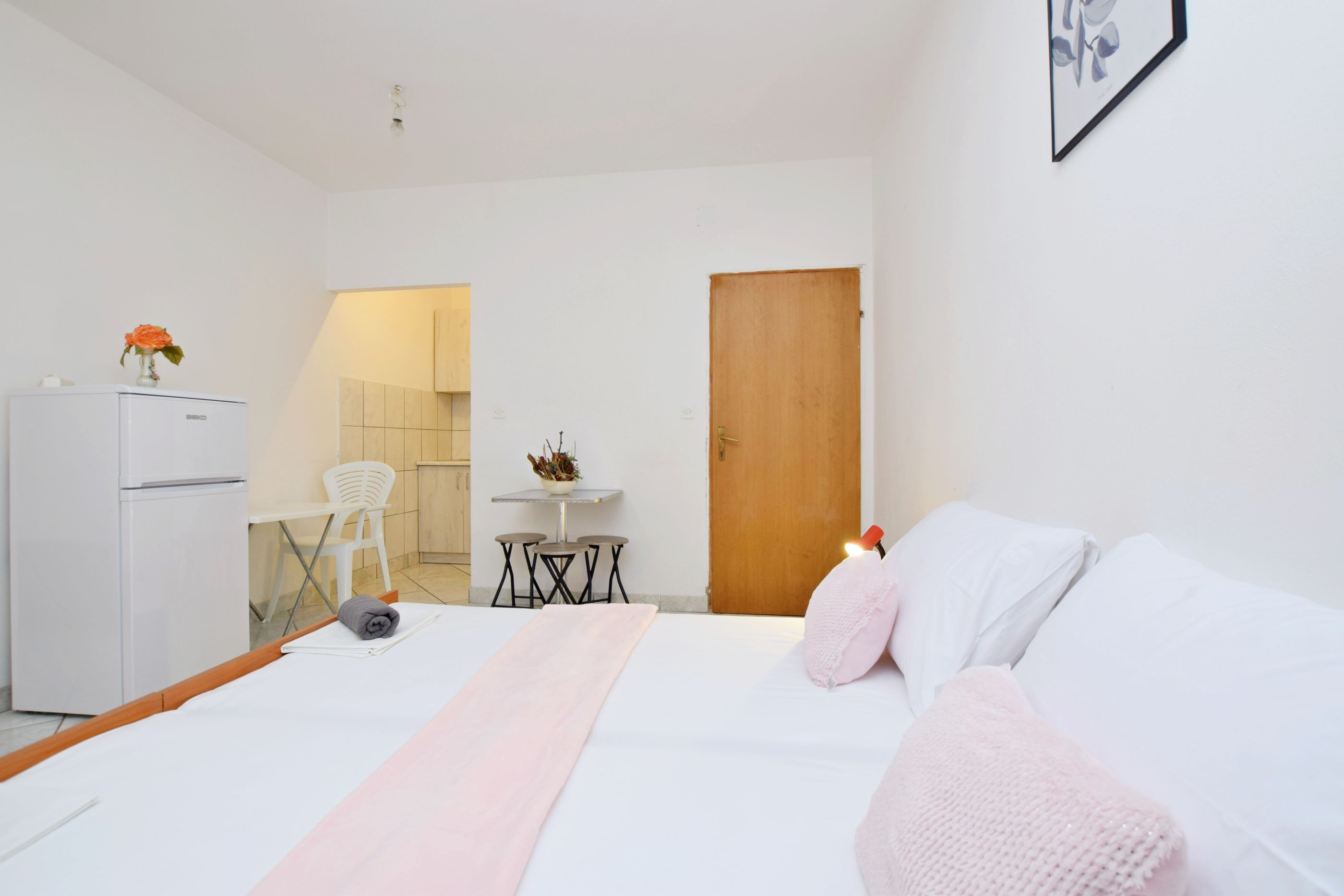 Apartment and Rooms Mila 63641-A4