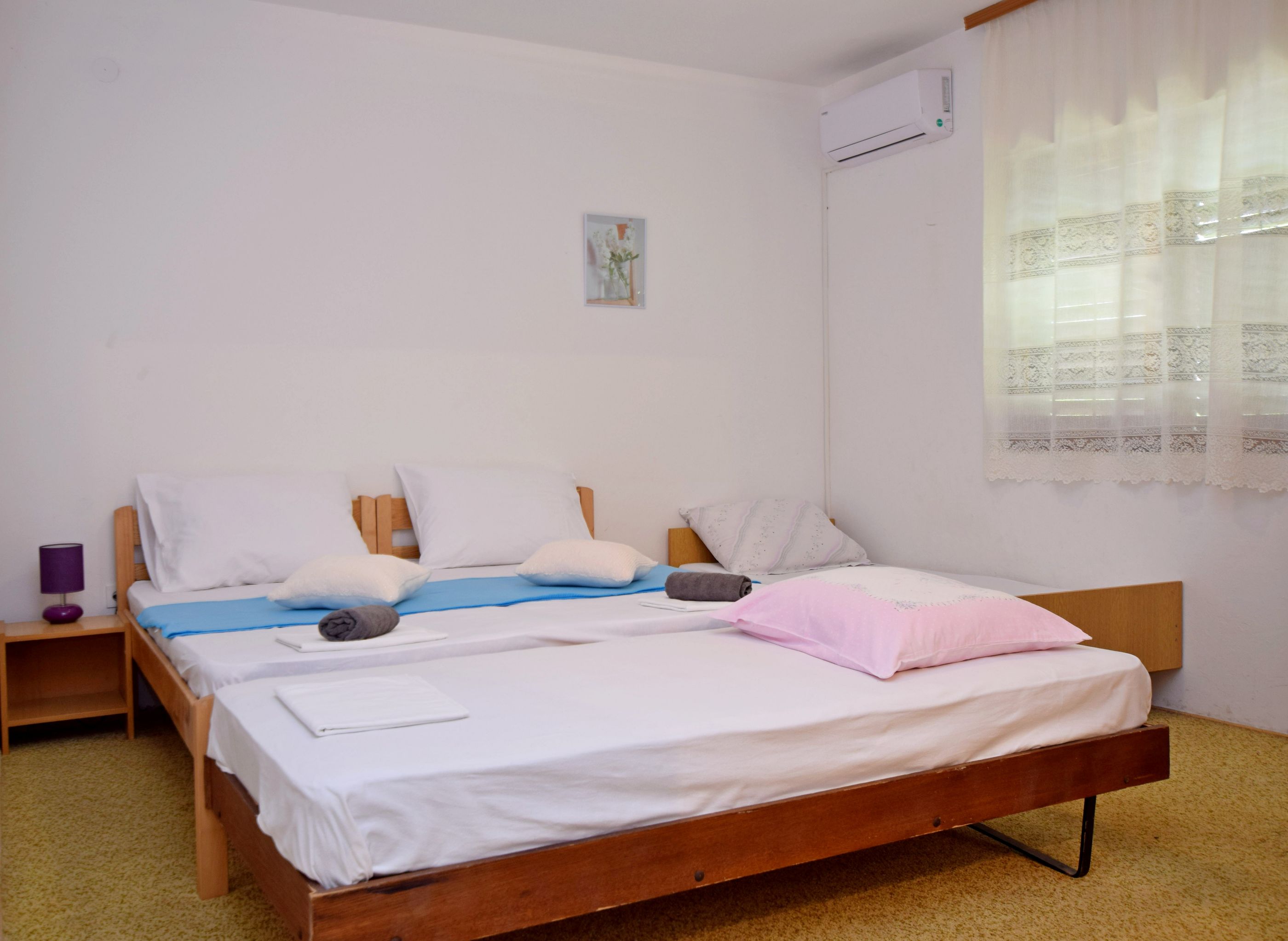 Apartment and Rooms Mila 63641-S2