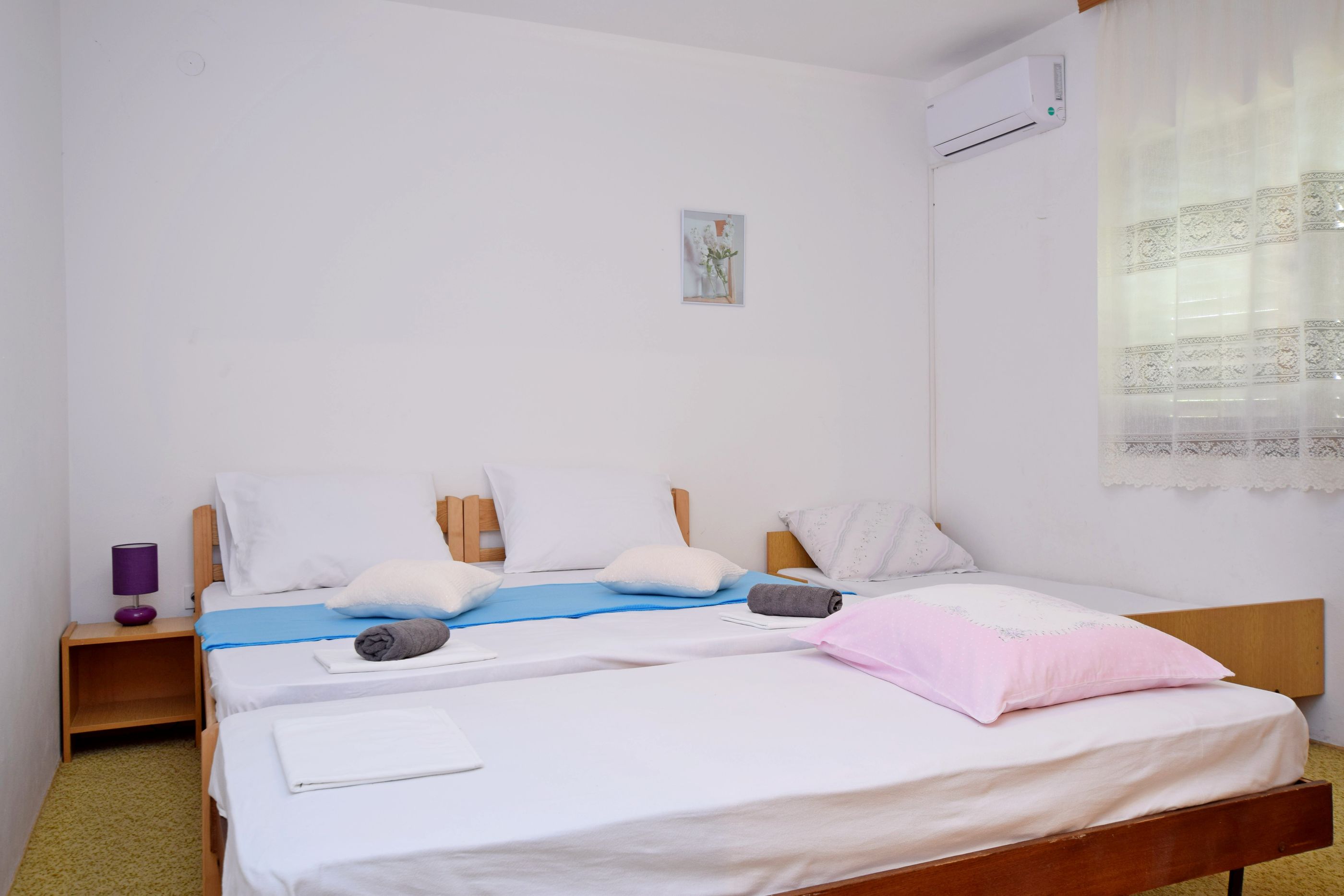Apartment and Rooms Mila 63641-S2