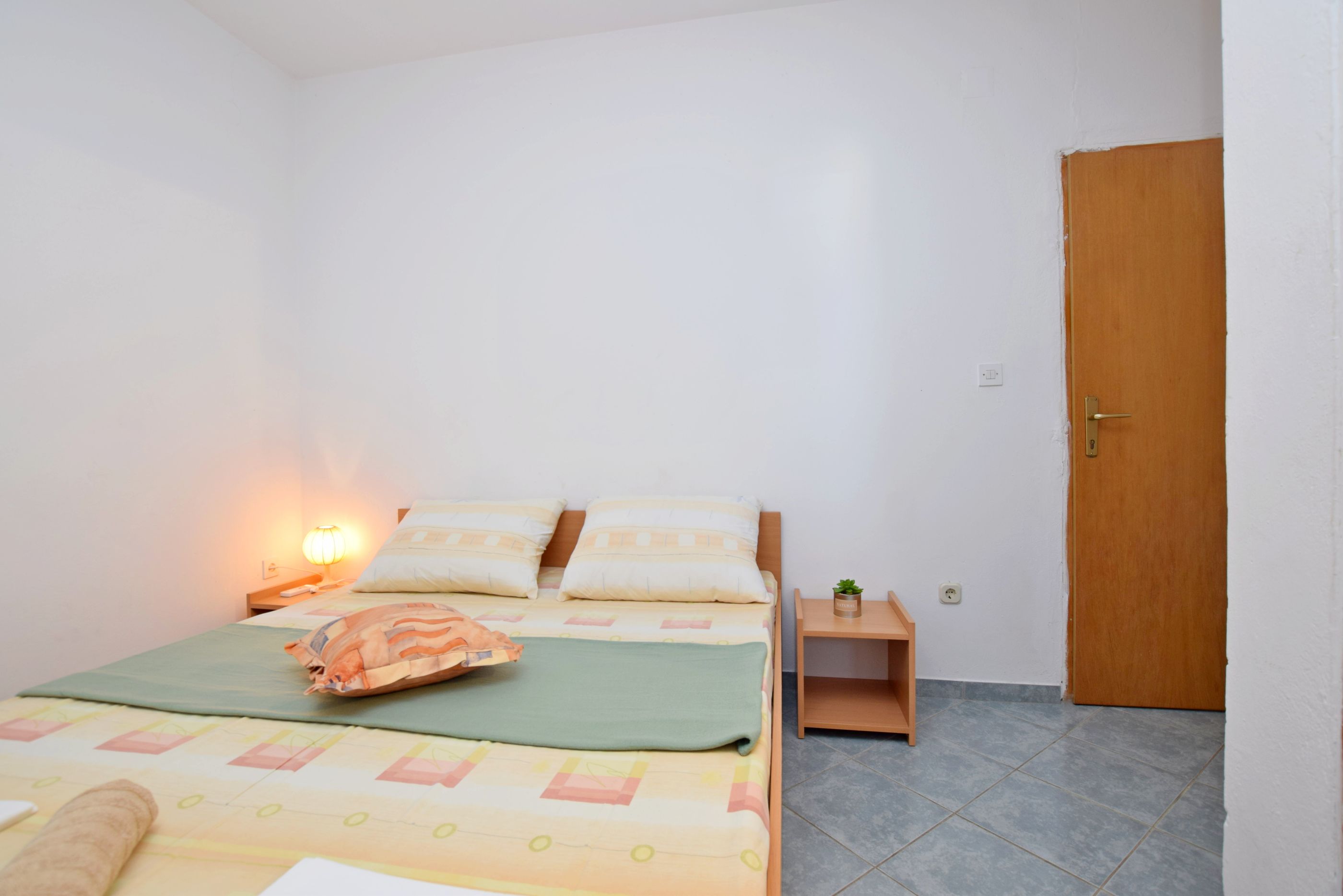 Apartment and Rooms Mila 63641-S3