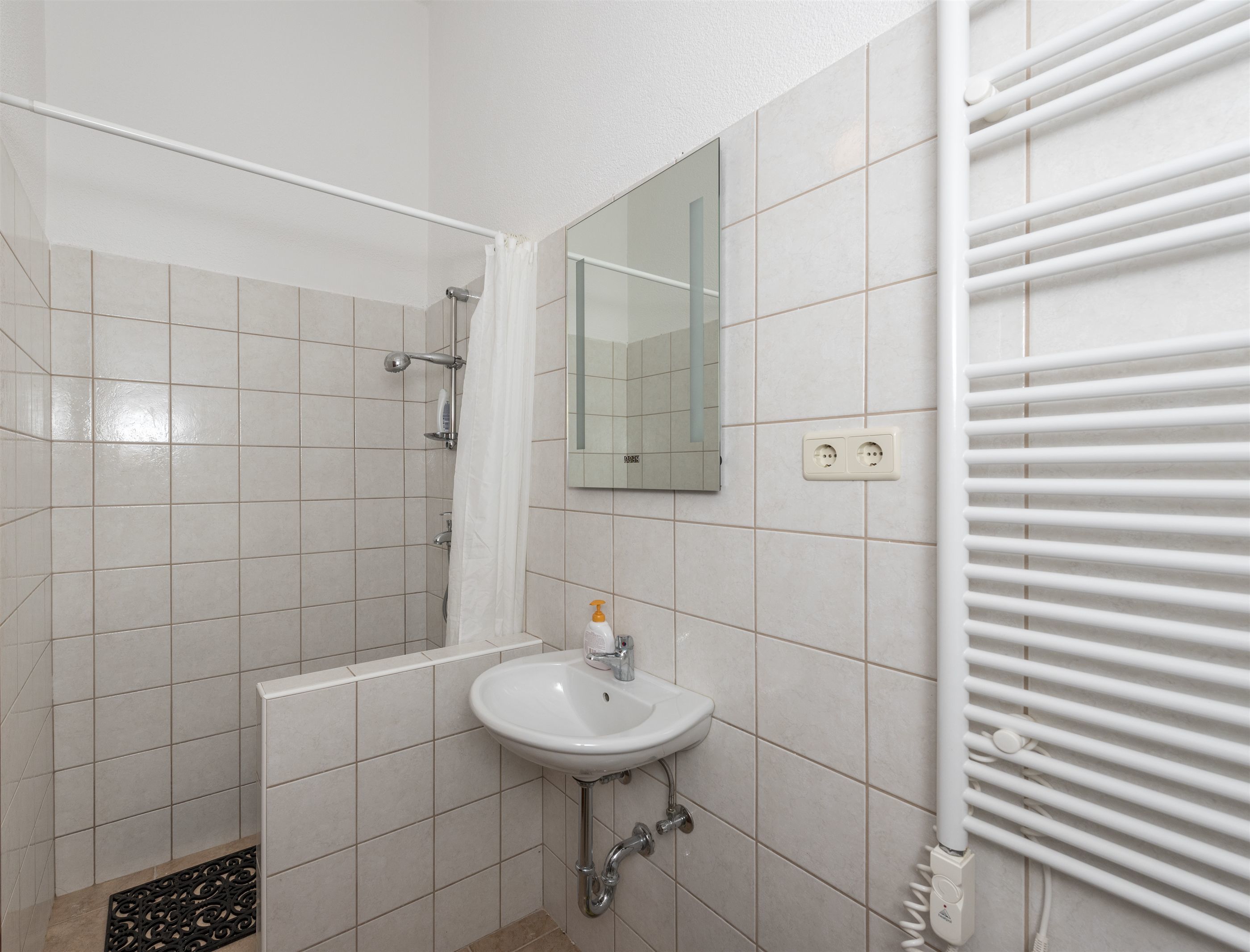 Bungalow Small House 23642-K1