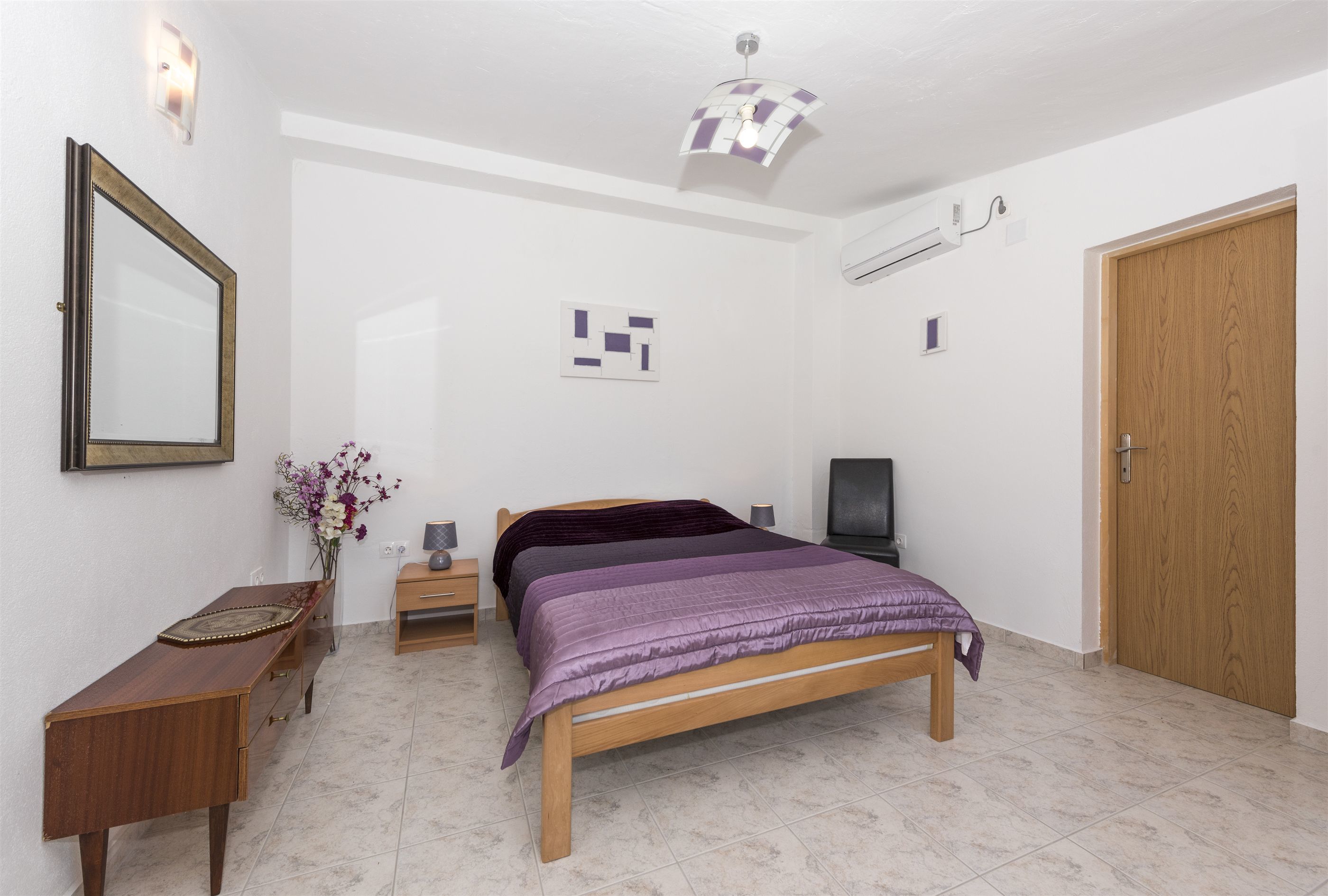 Bungalow Small House 23642-K1