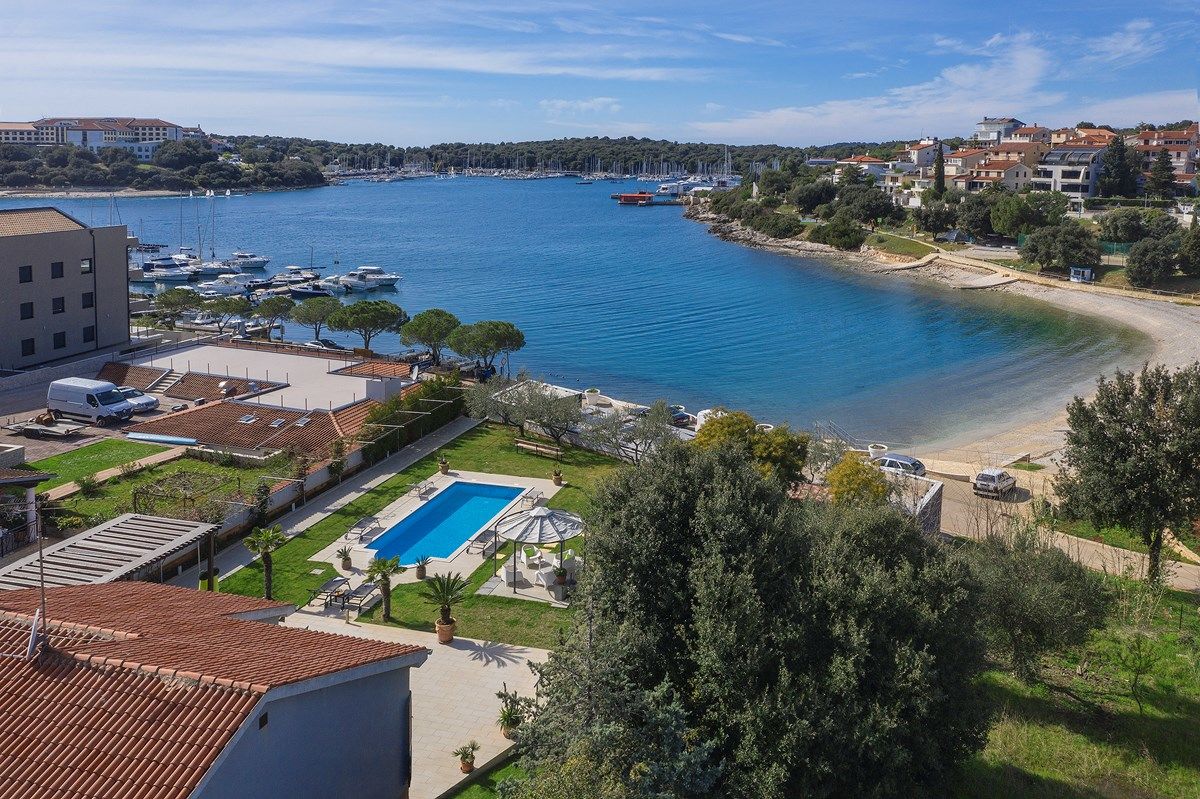 Villa Contessa Del Mar 74042-K1
