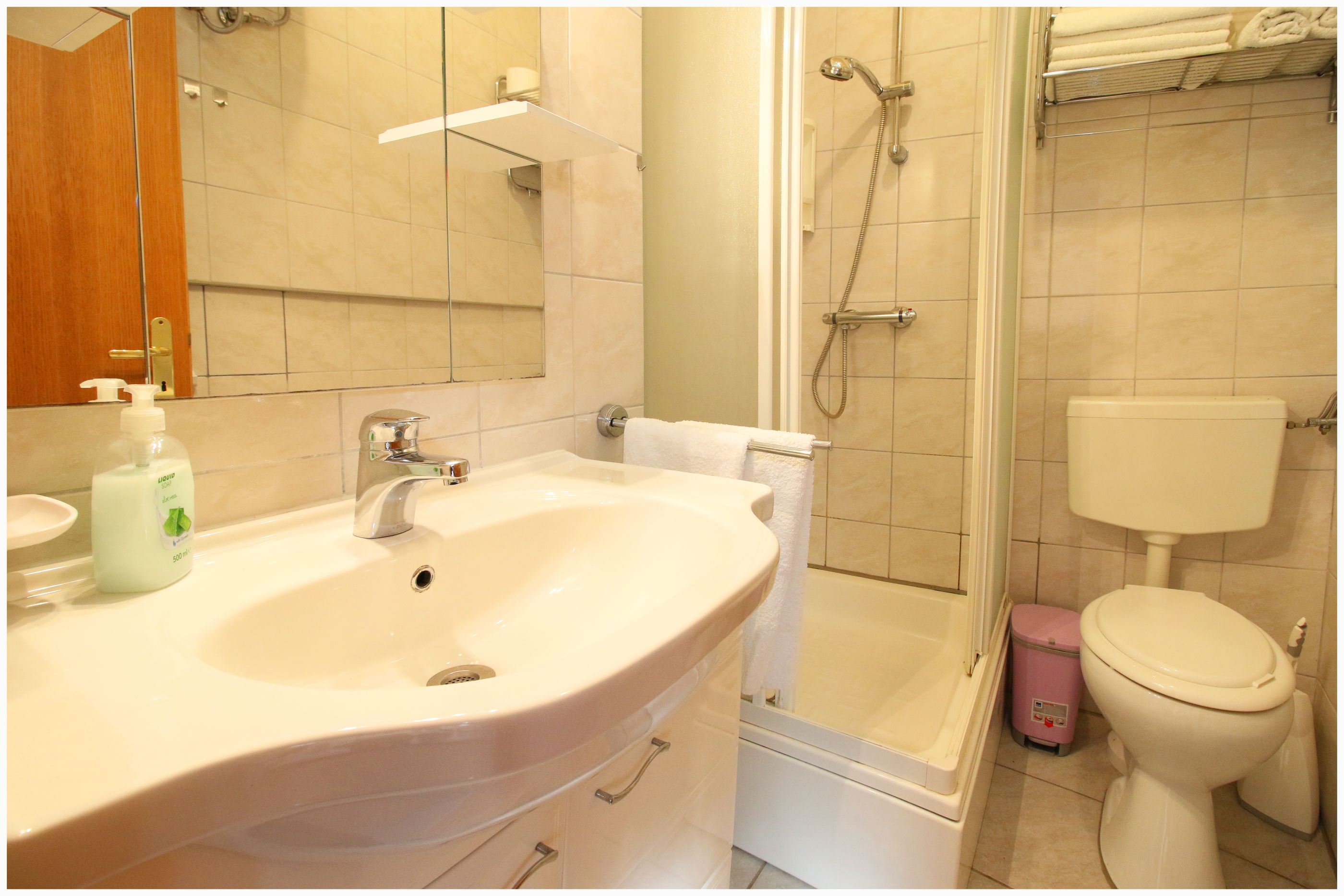 Apartments Tina Toni 64041-A2