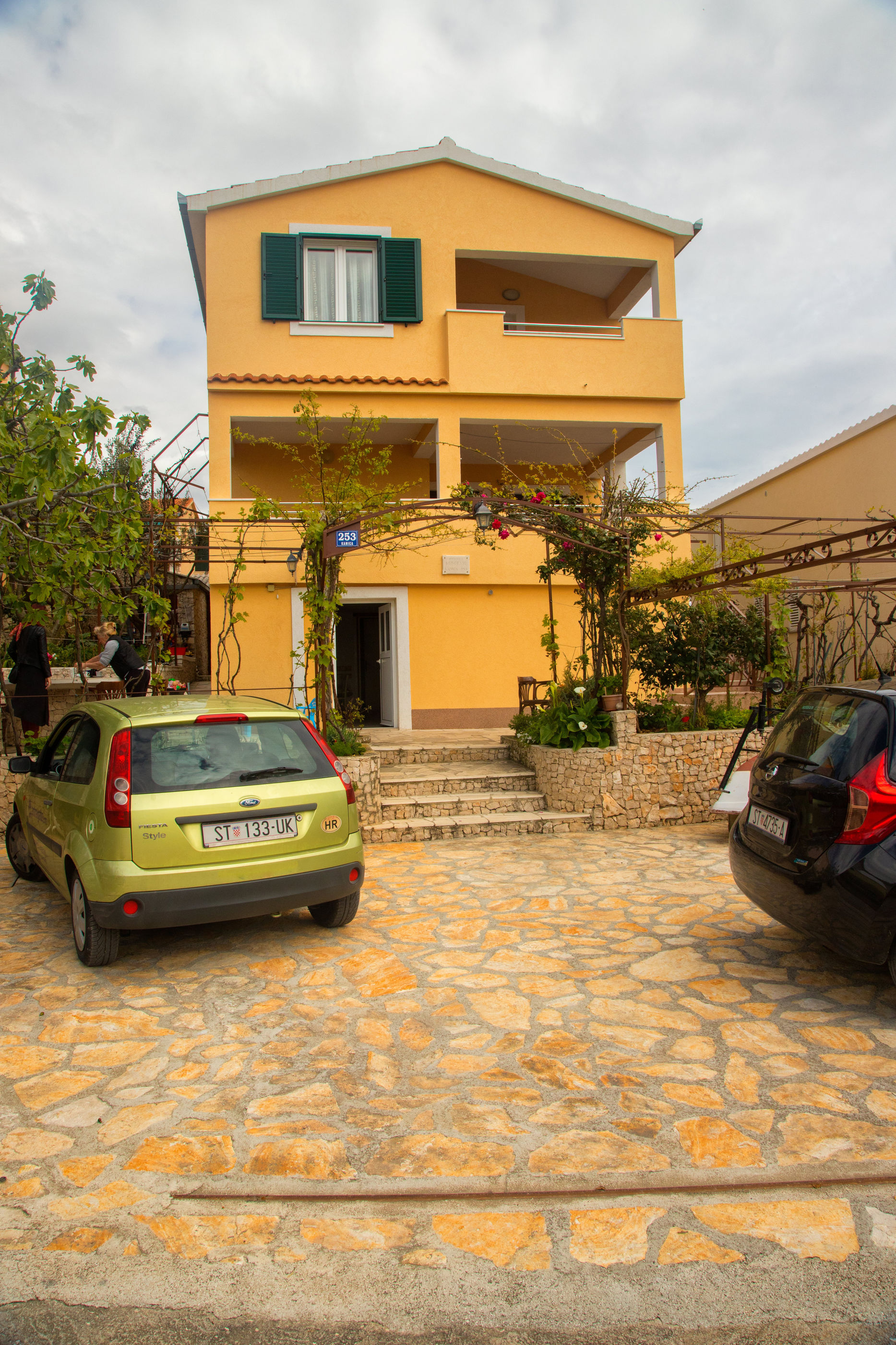 Apartments Kuscevic Kanica 57681-A2