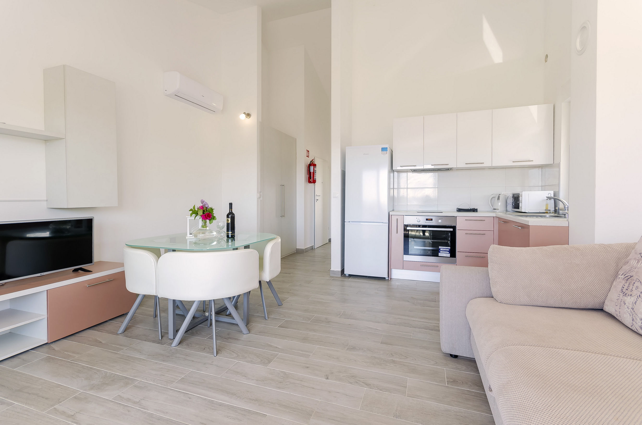 Apartments Endless summer 61931-A1