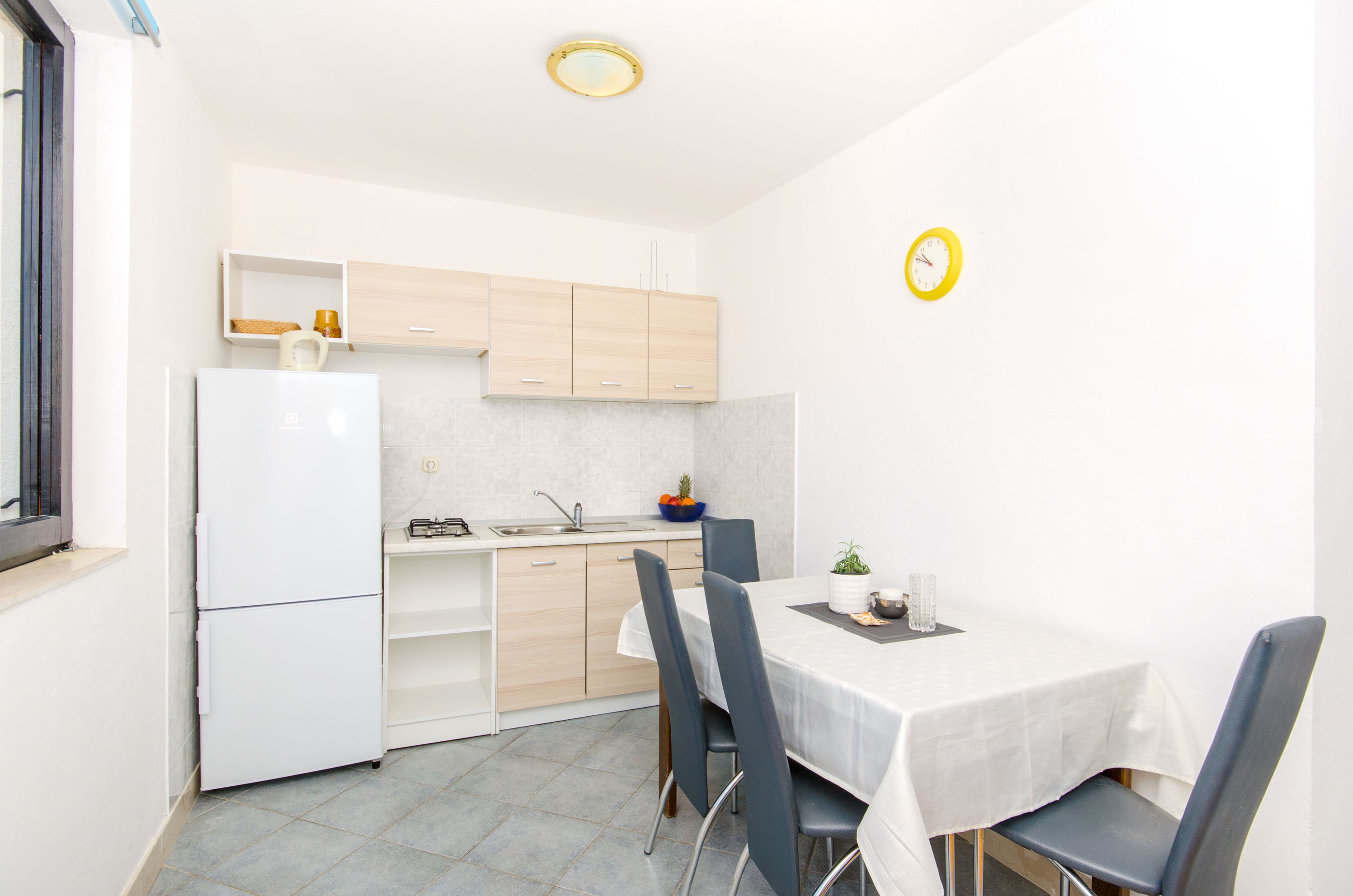 Apartments Bee Maja 30881-A2