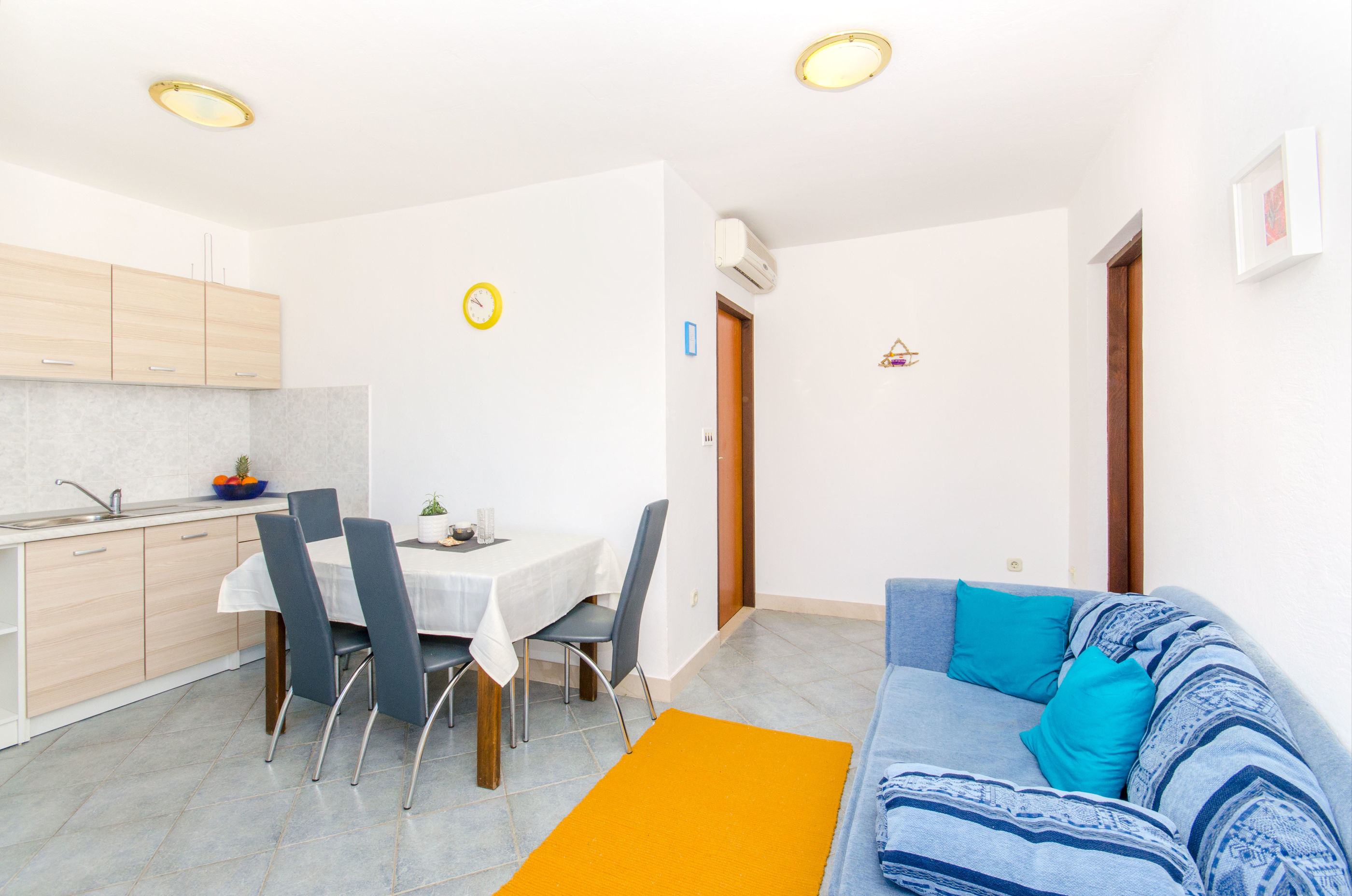 Apartments Bee Maja 30881-A2