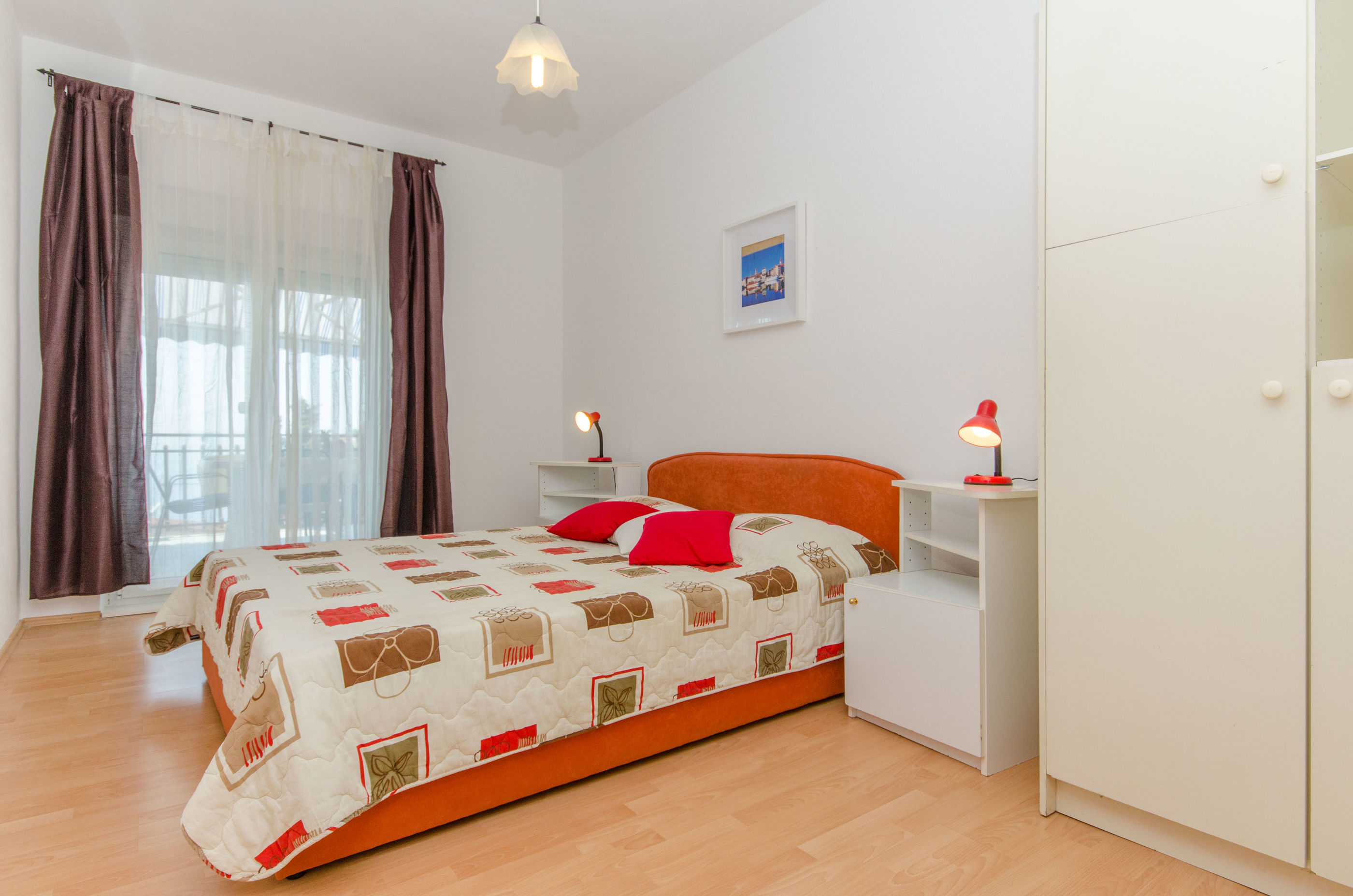 Apartments Bee Maja 30881-A1