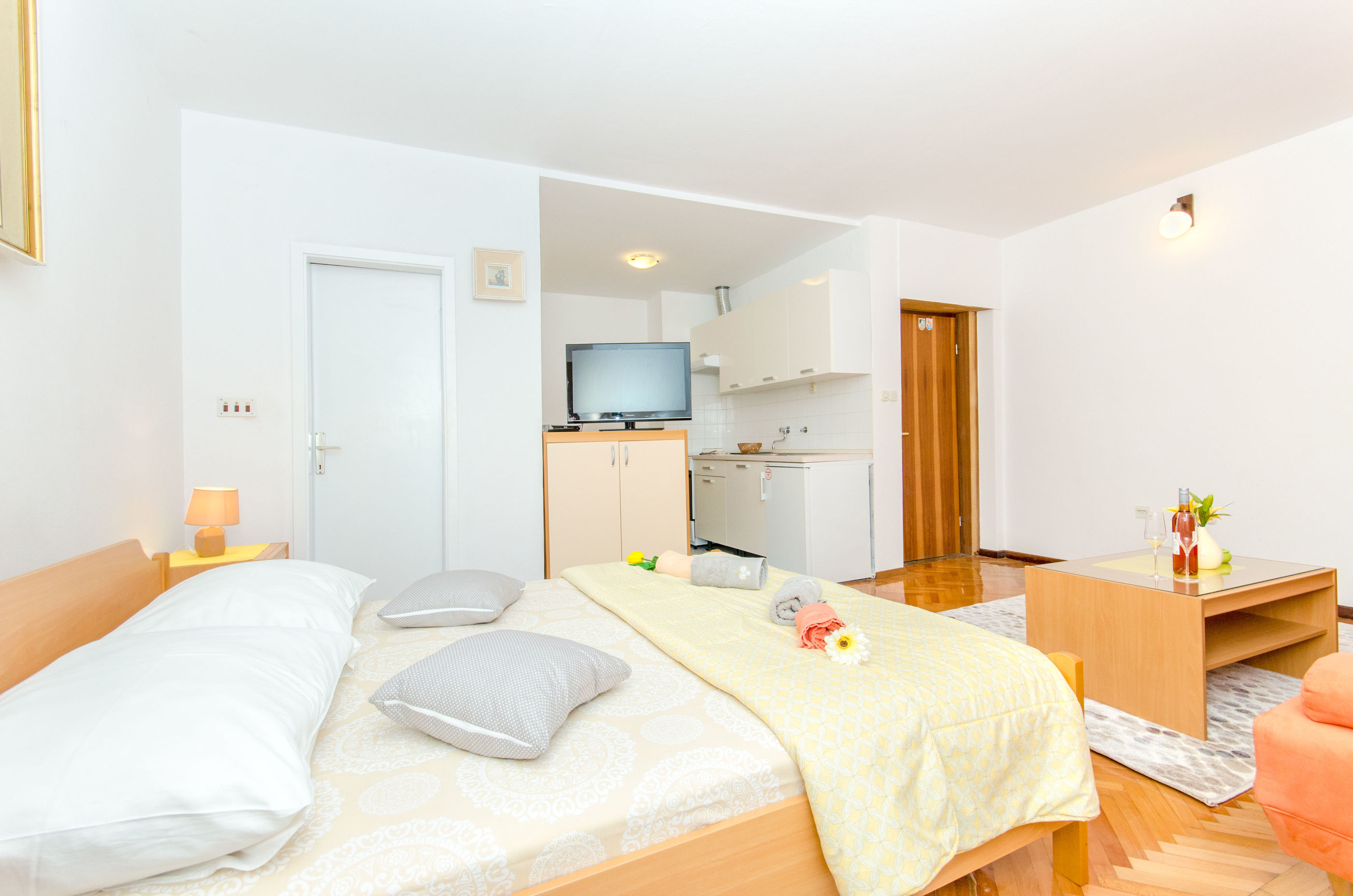 Apartments and Room Sun & Sea 63701-A1