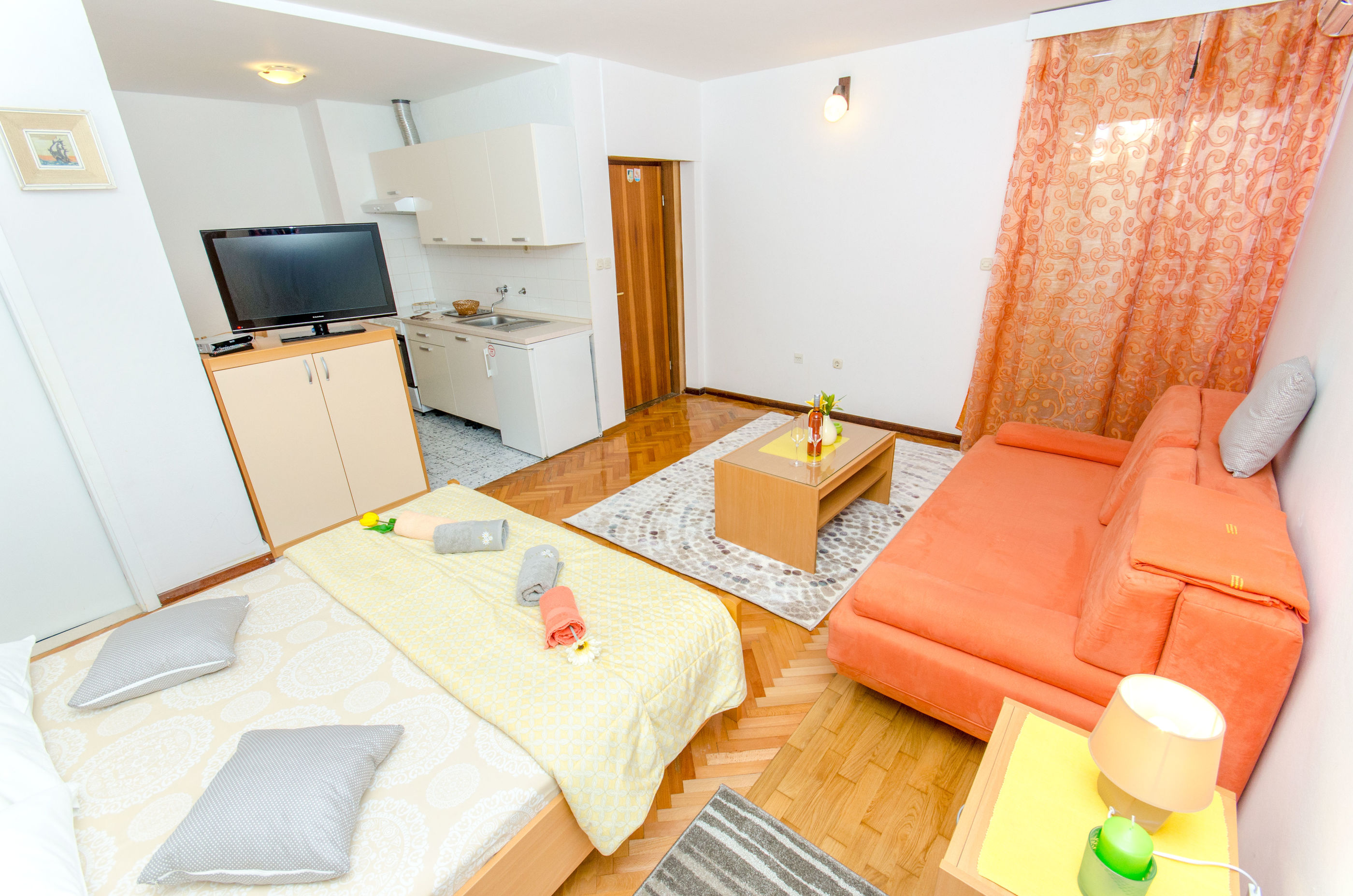 Apartments and Room Sun & Sea 63701-A1