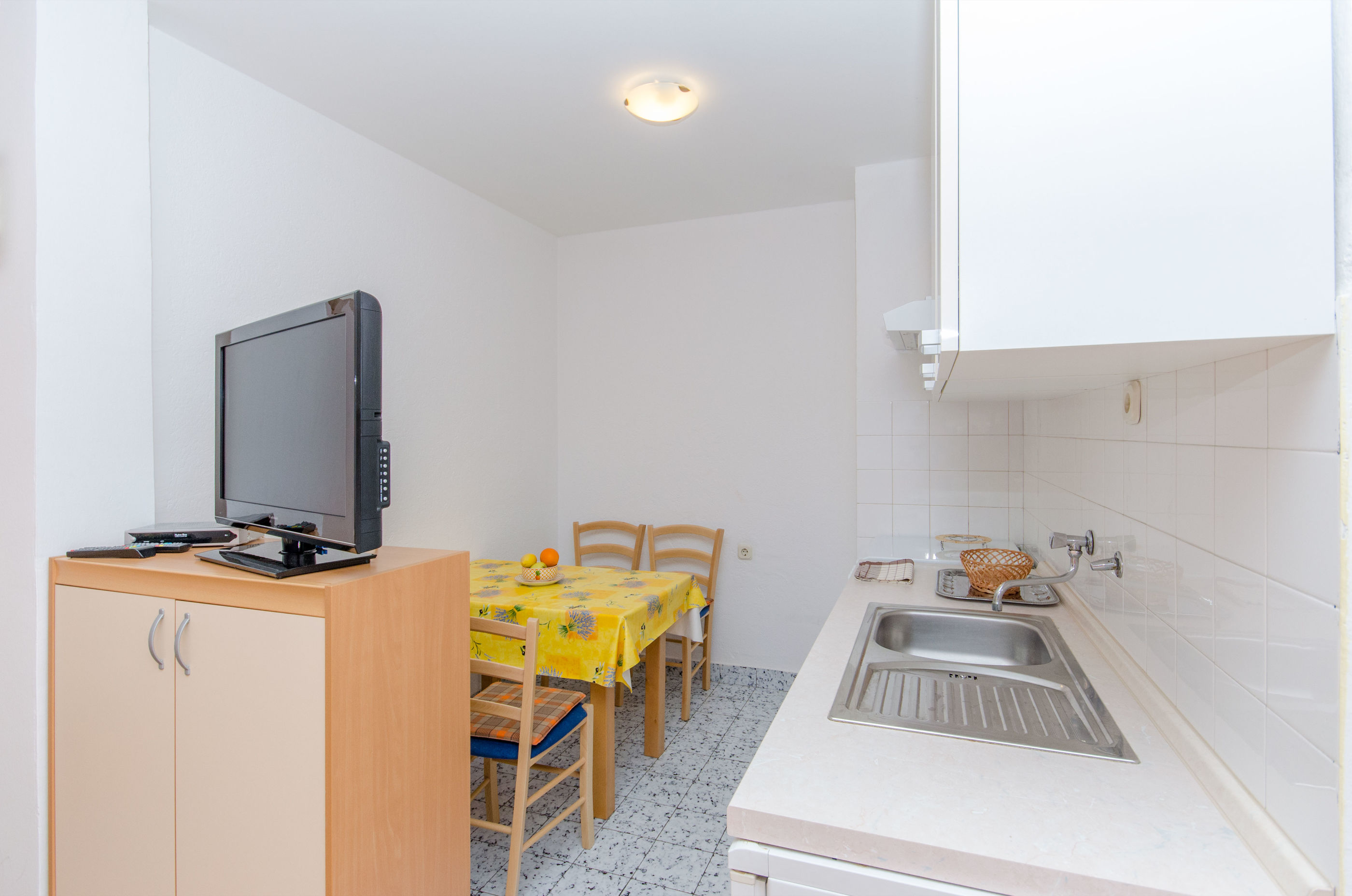 Apartments and Room Sun & Sea 63701-A1