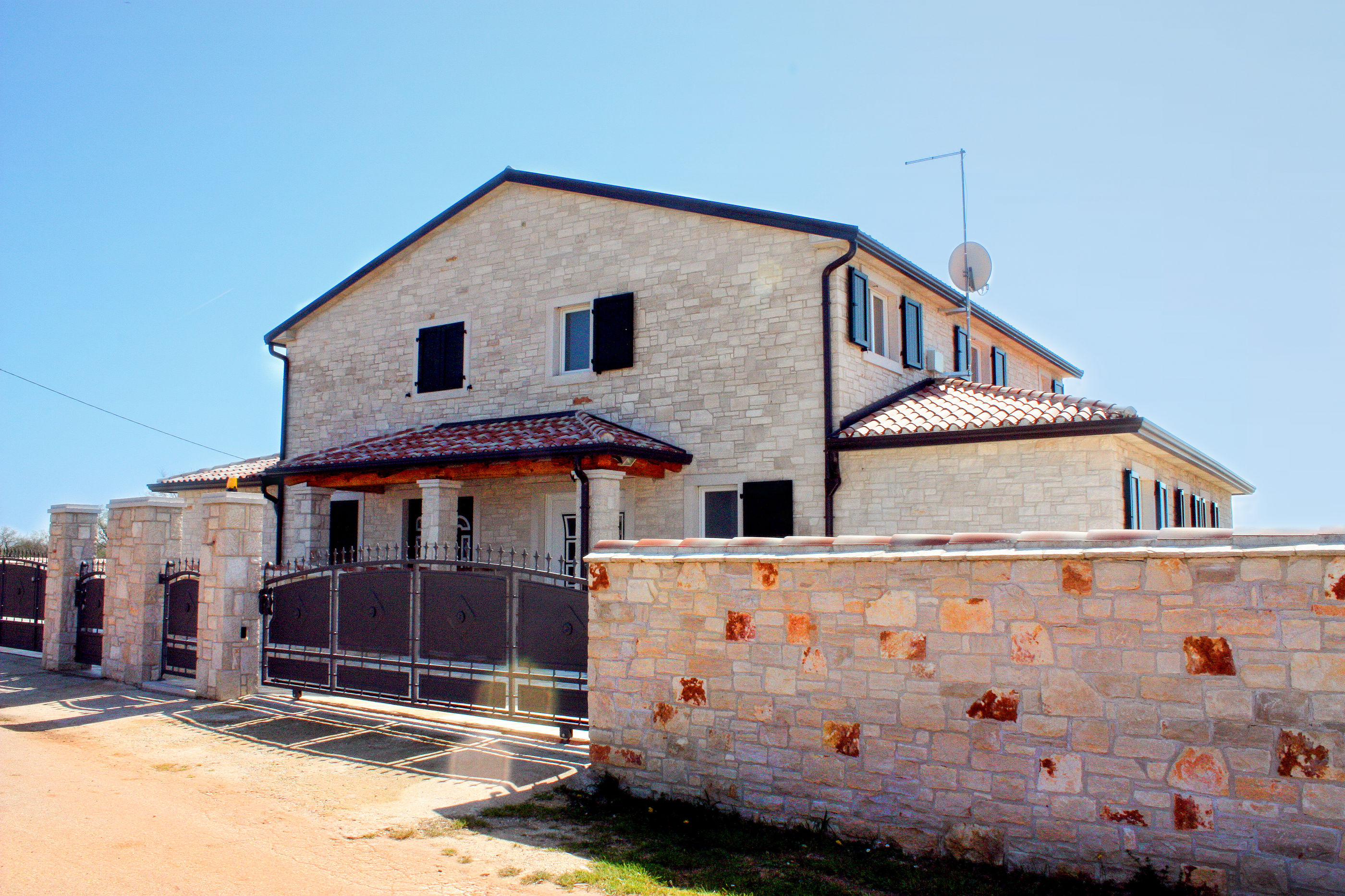Villa Aleksandra V8661-K1